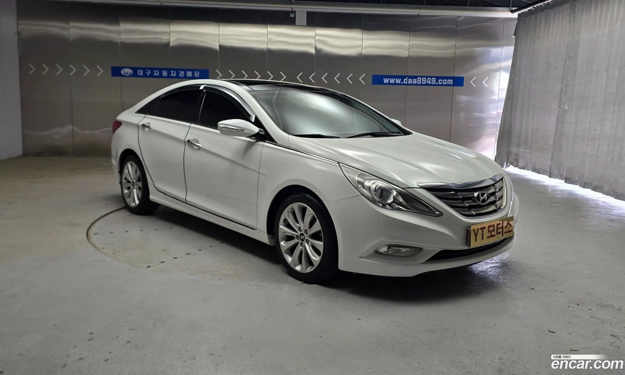 Hyundai YF Sonata