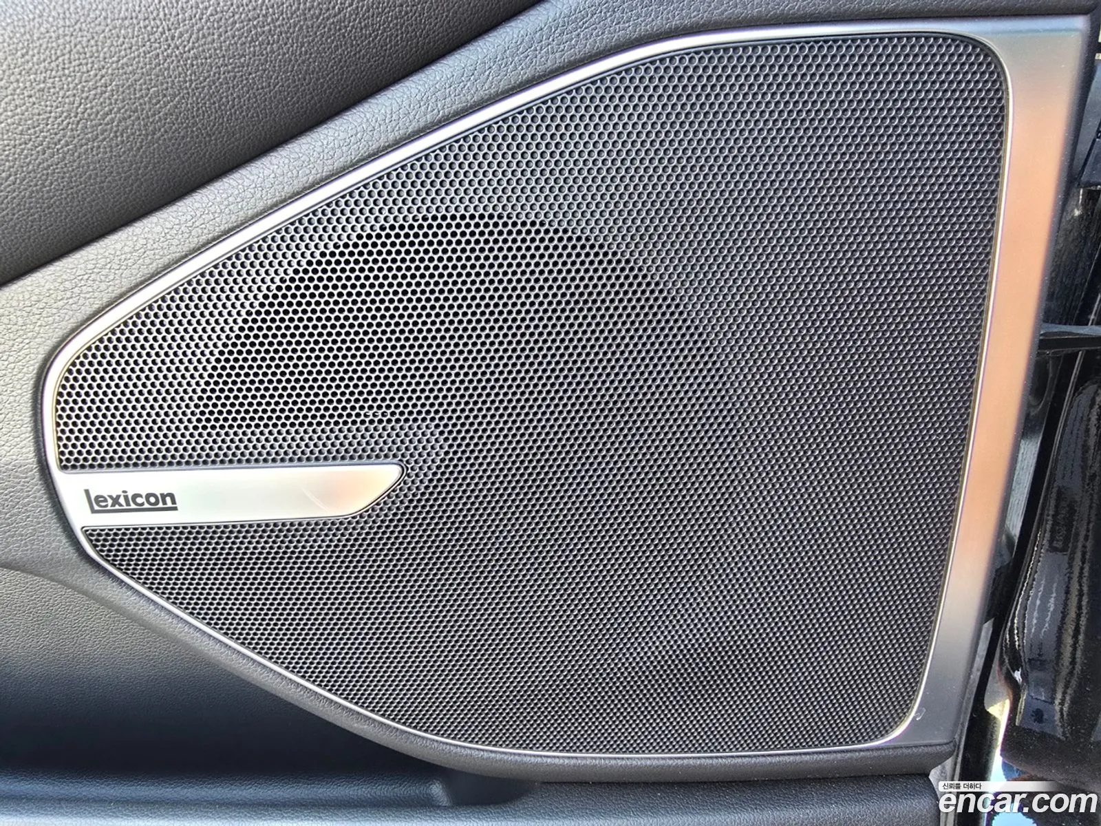 Genesis EQ900 2016 — 4