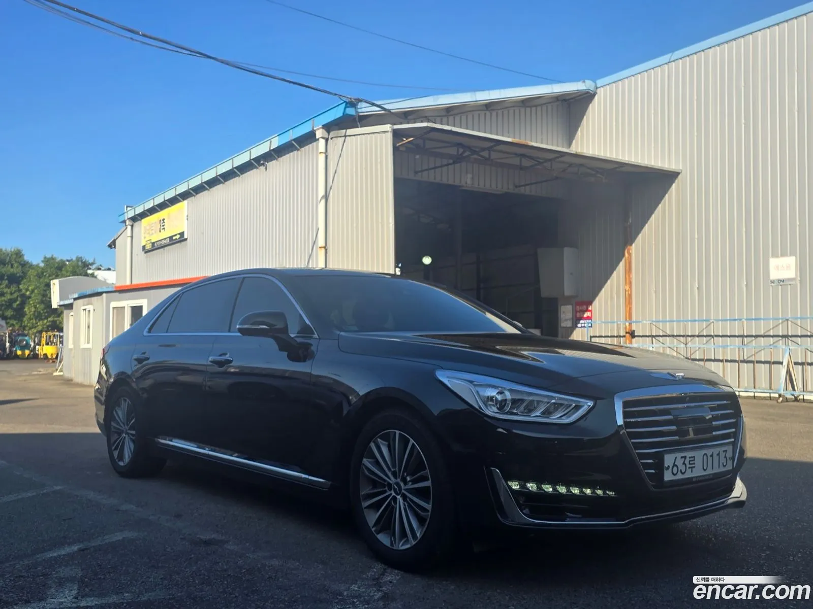 Genesis EQ900 2016 — 13