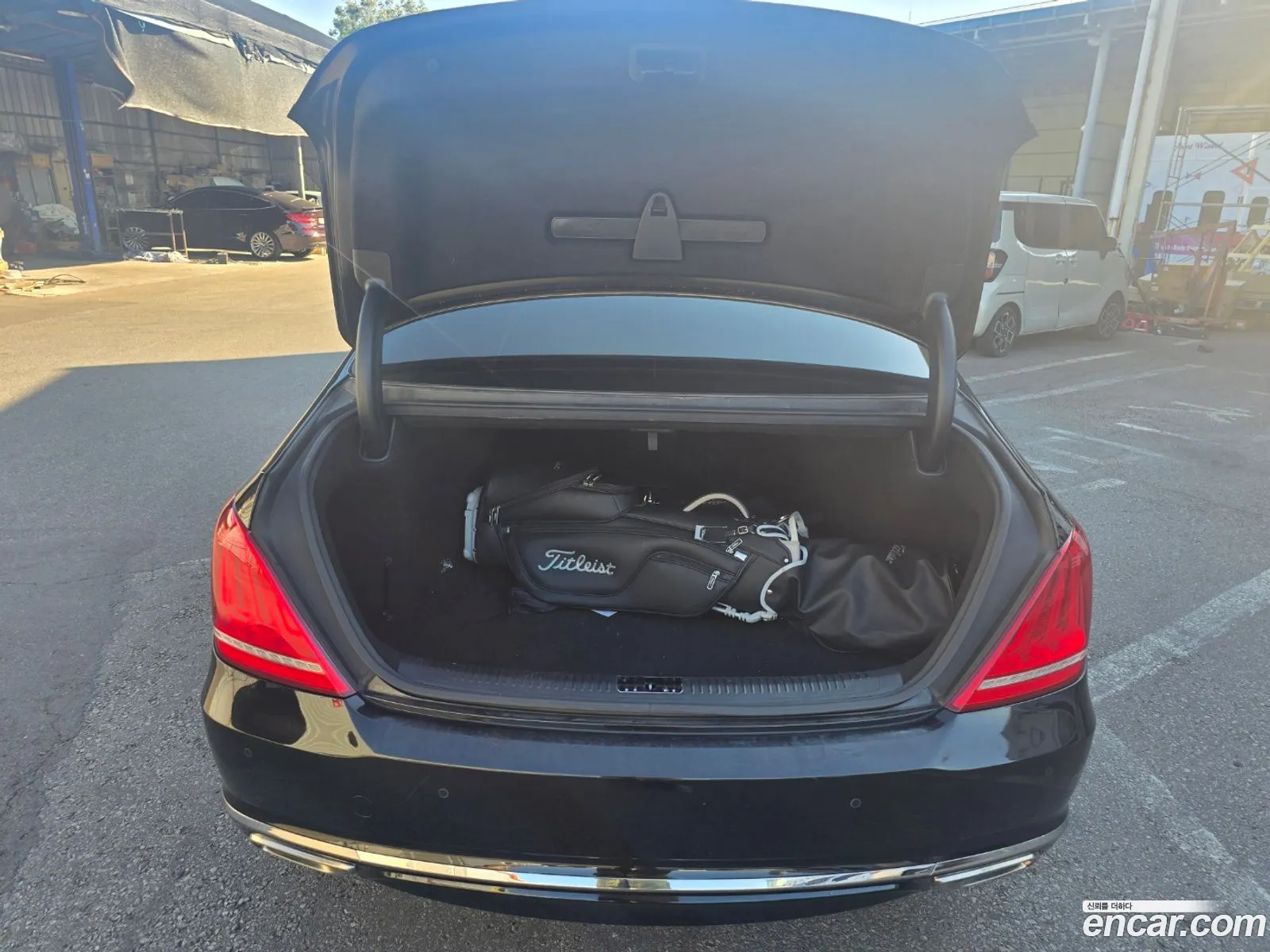 Genesis EQ900 2016 — 16