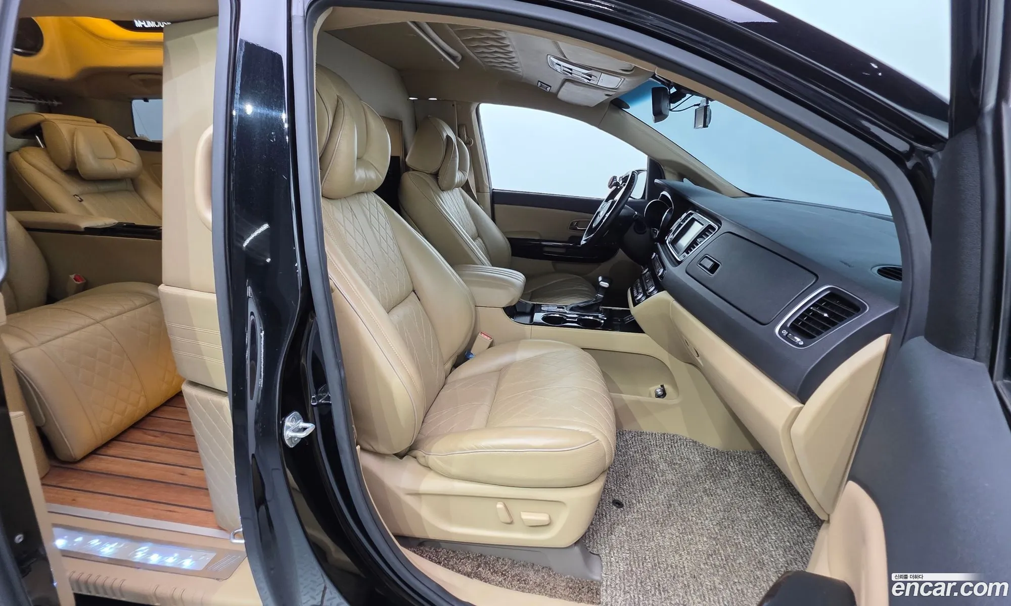 Kia Carnival 2018 KNAME811BKS496299 — 34