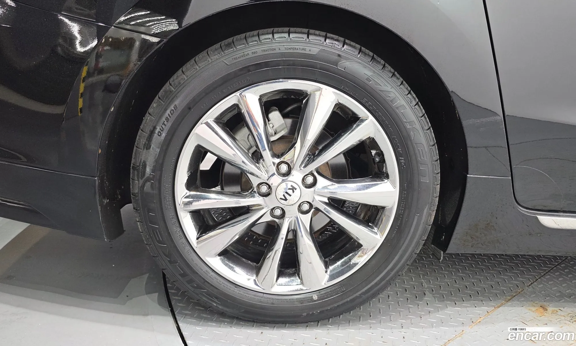Kia Carnival 2018 KNAME811BKS496299 — 26