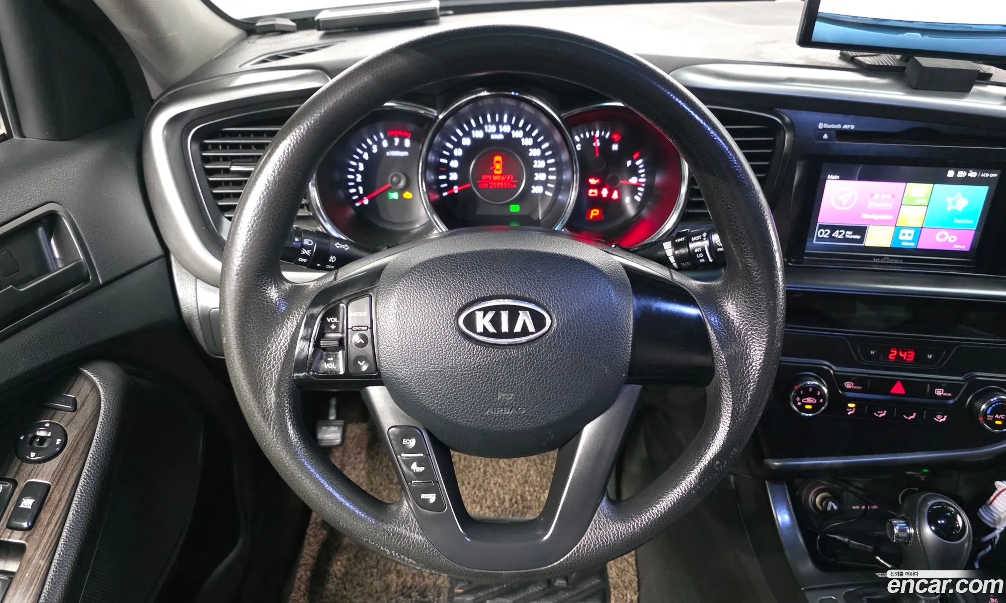 Kia K5 2011 KNAGN418BCA203965 — 4