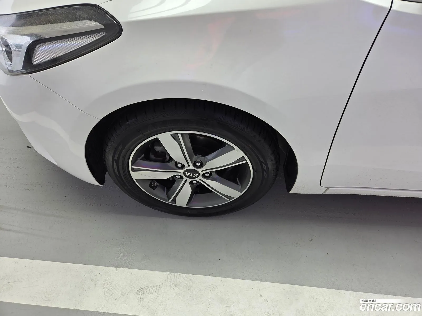 Kia K3 2016 — 17