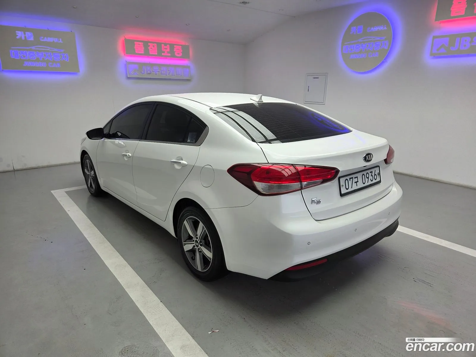 Kia K3 2016 — 2