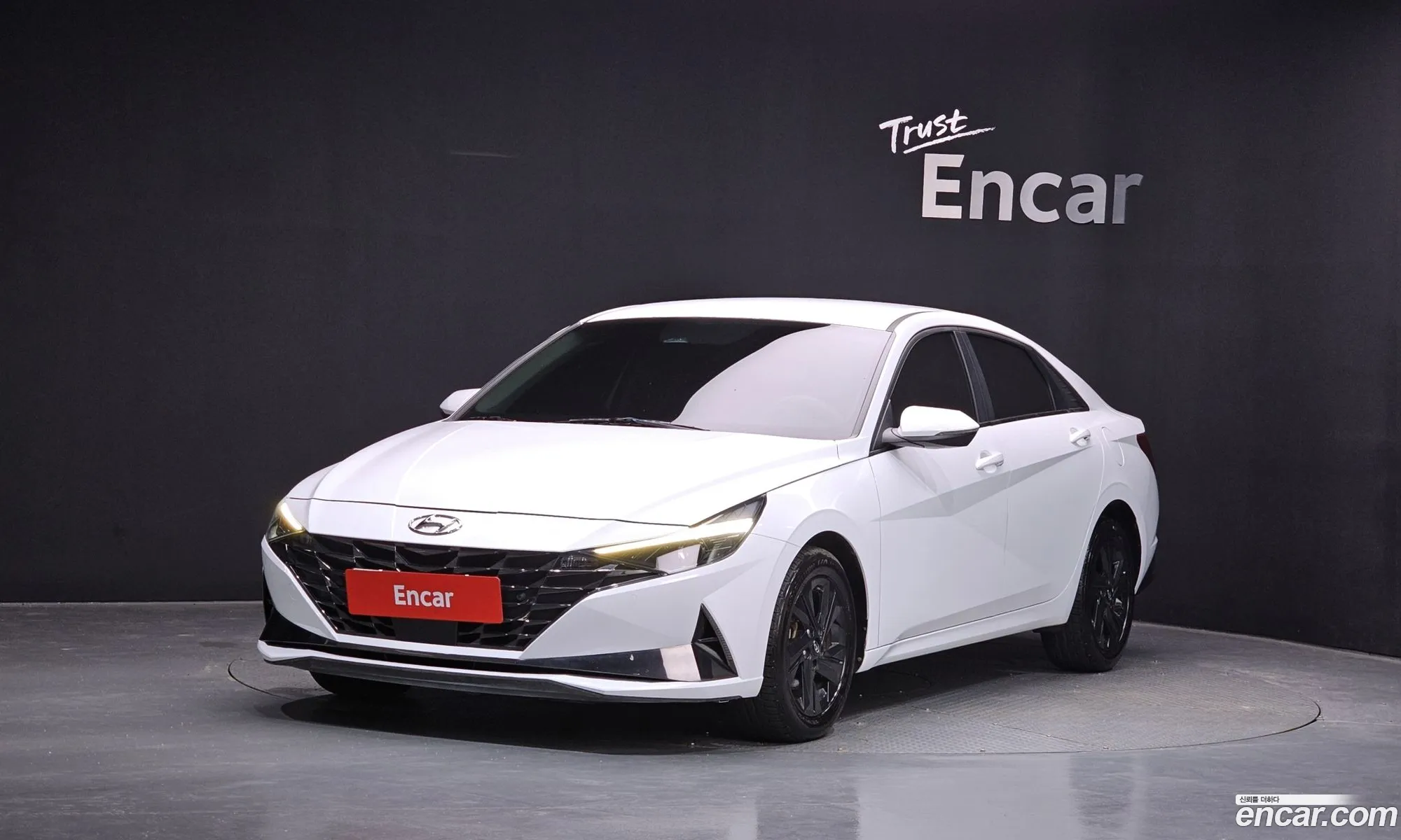 Hyundai Elantra 2022 — 16