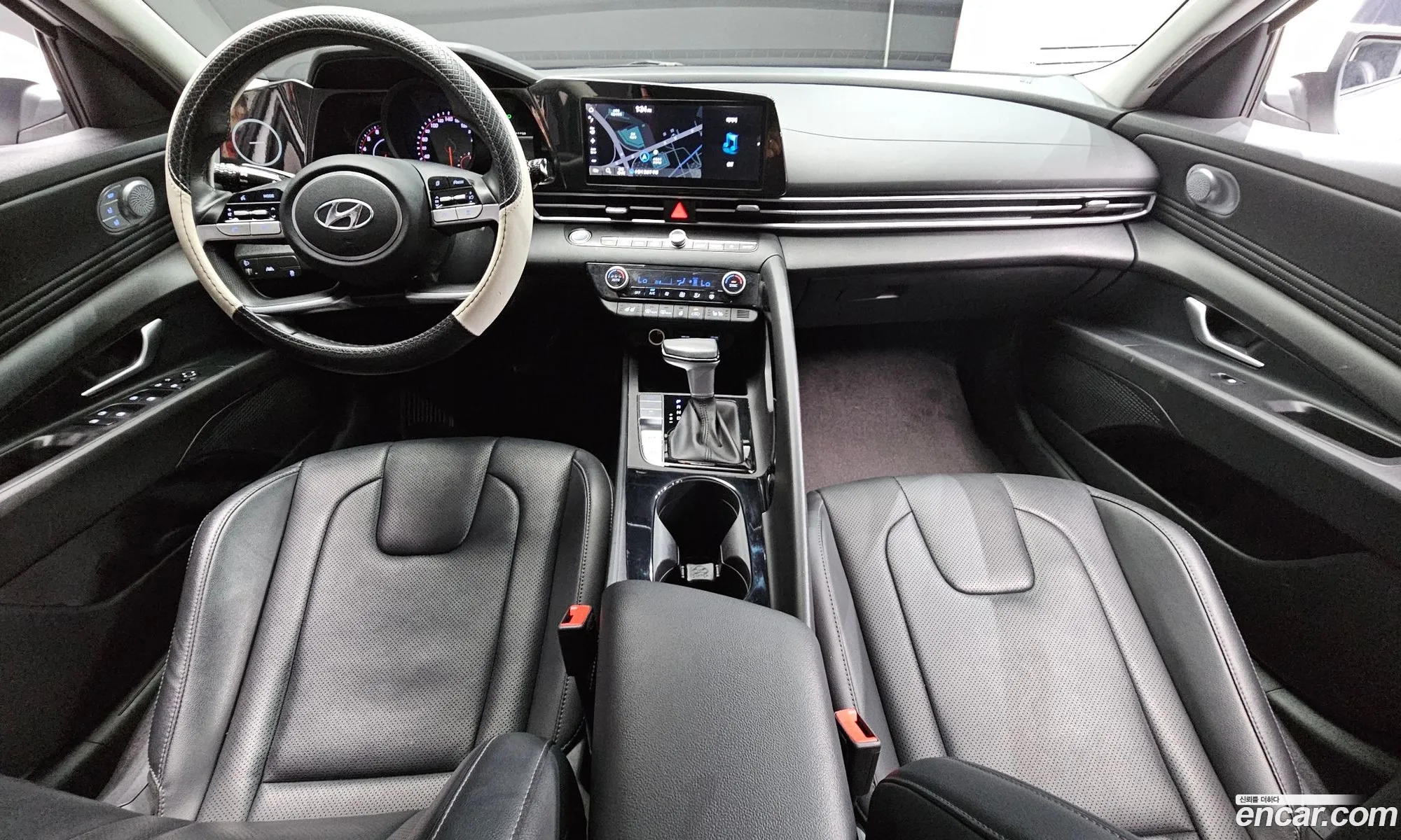 Hyundai Elantra 2022 — 13