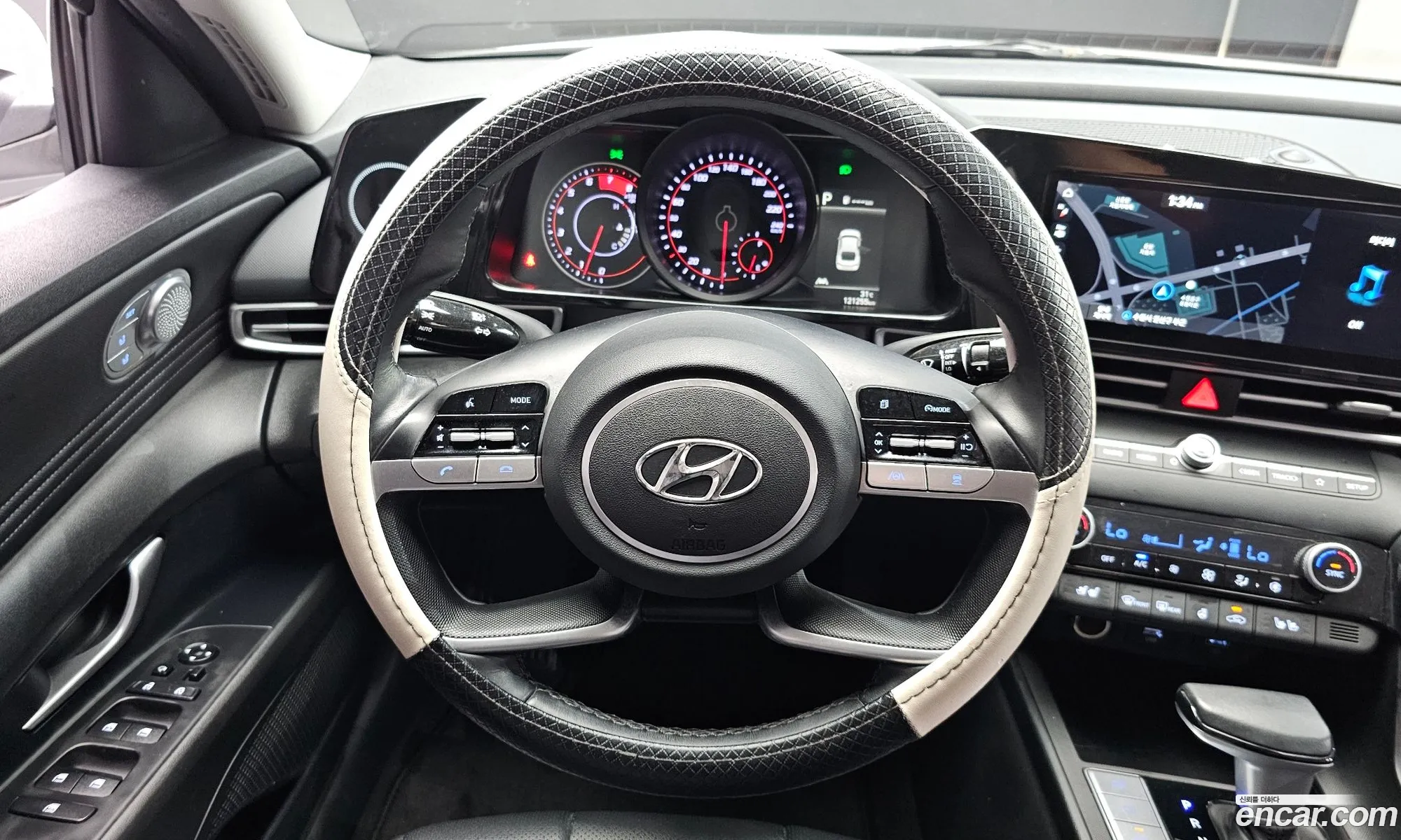 Hyundai Elantra 2022 — 3