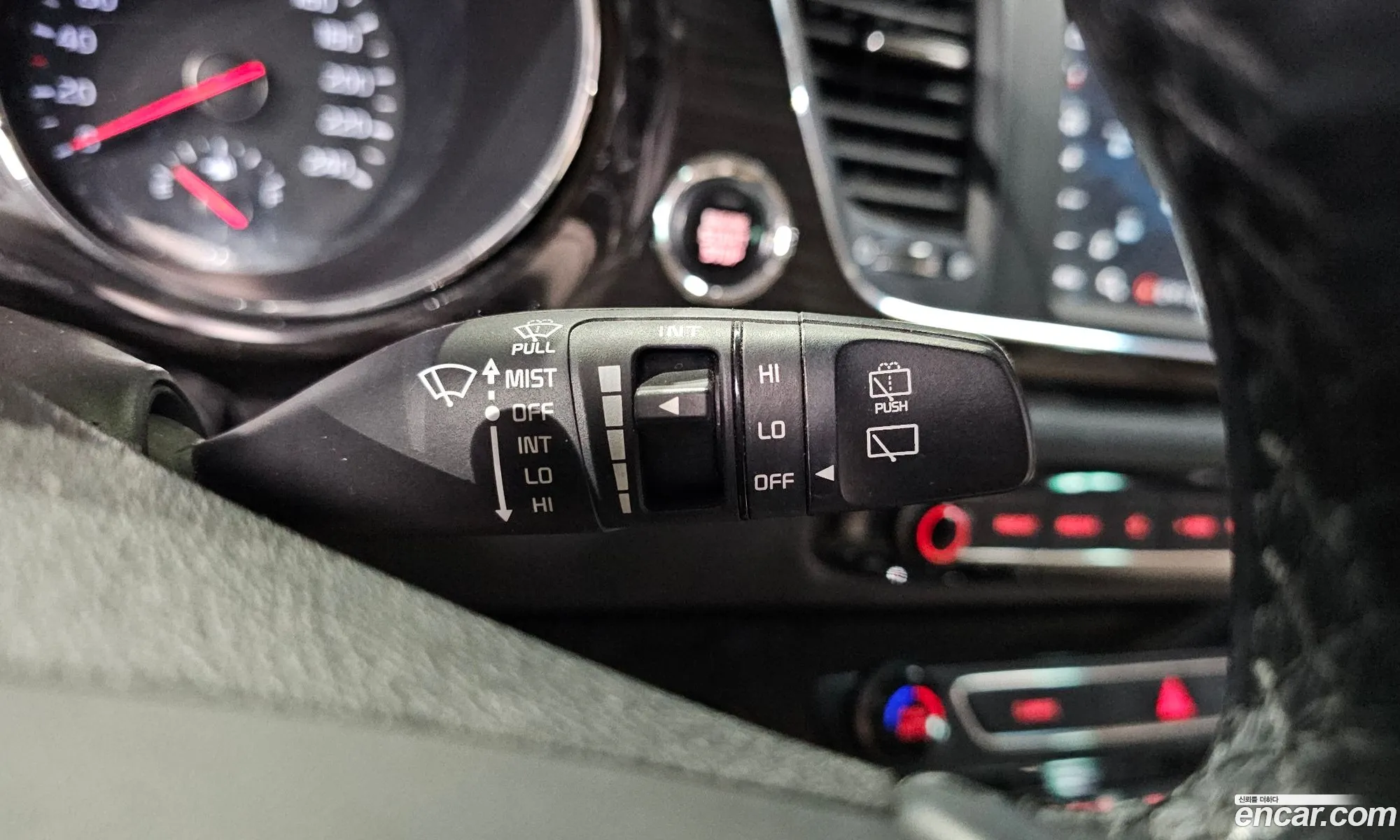 Kia Carnival 2020 KNAME81ABLS657917 — 29