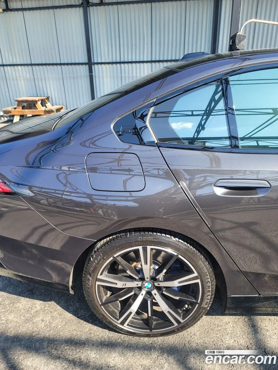 BMW 5 Series 2024 — 14