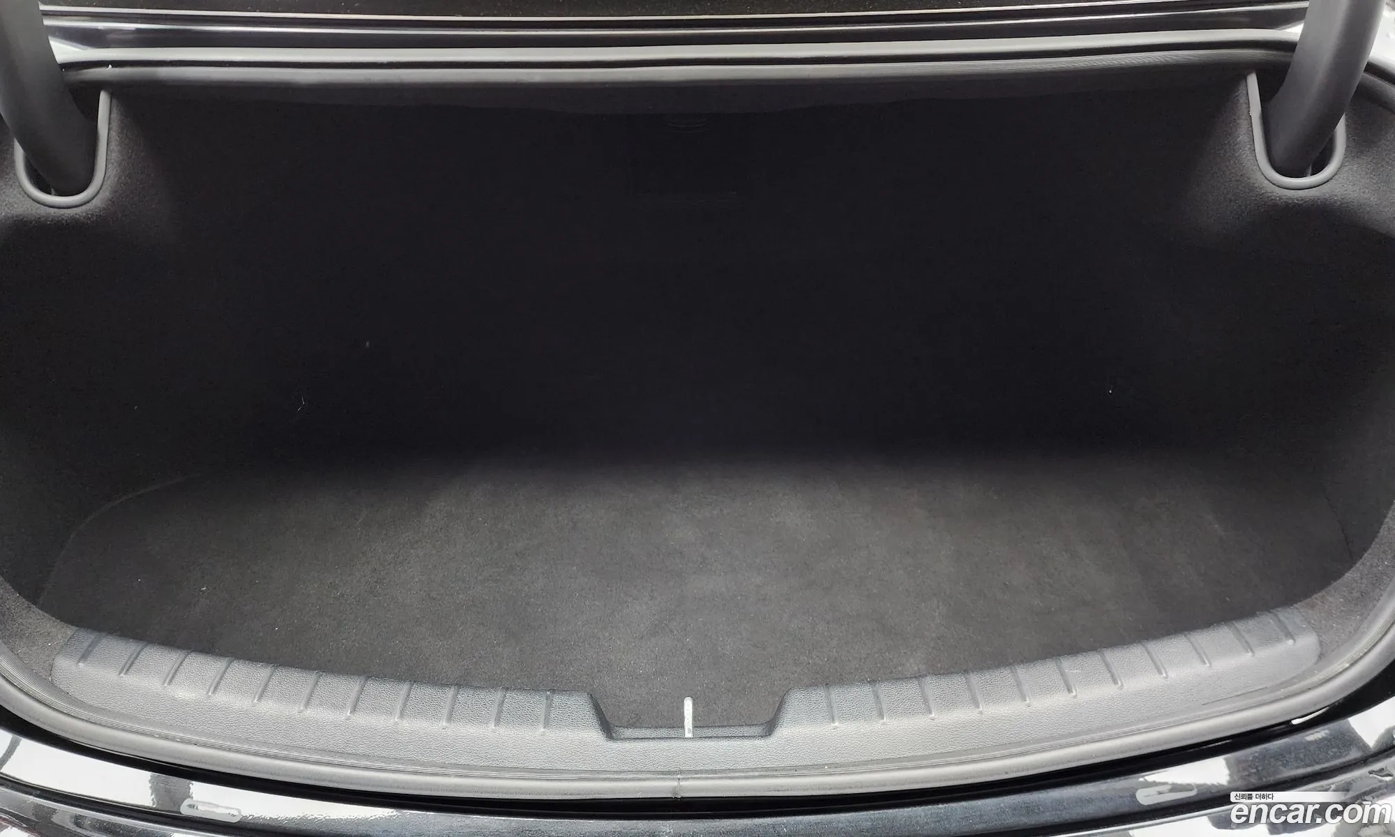 Kia K7 2016 KNALB415BGA052221 — 17