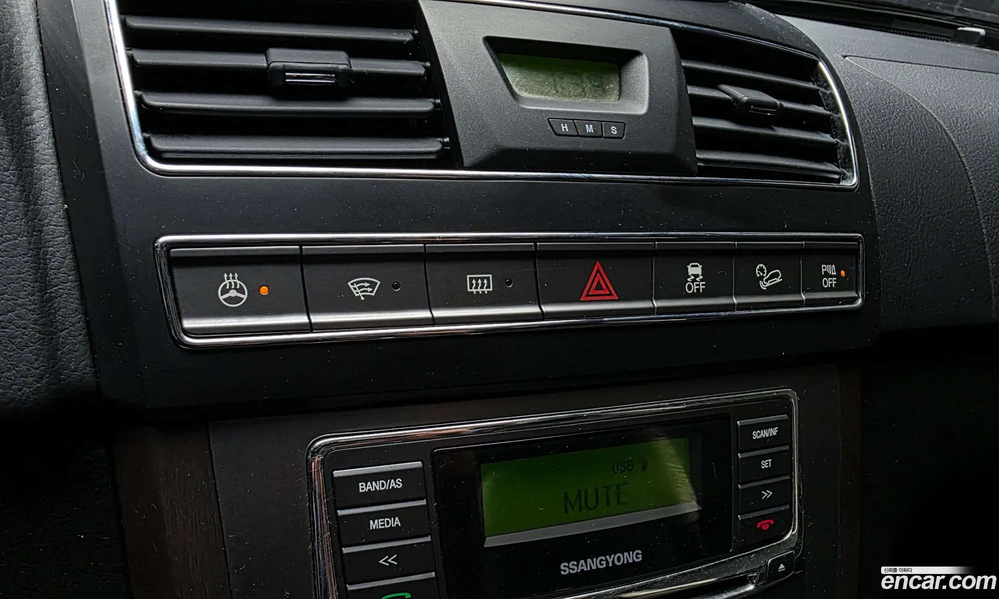 KG Mobility (SsangYong) Rexton W 2015 KPBFA3AN1FP350160 — 11