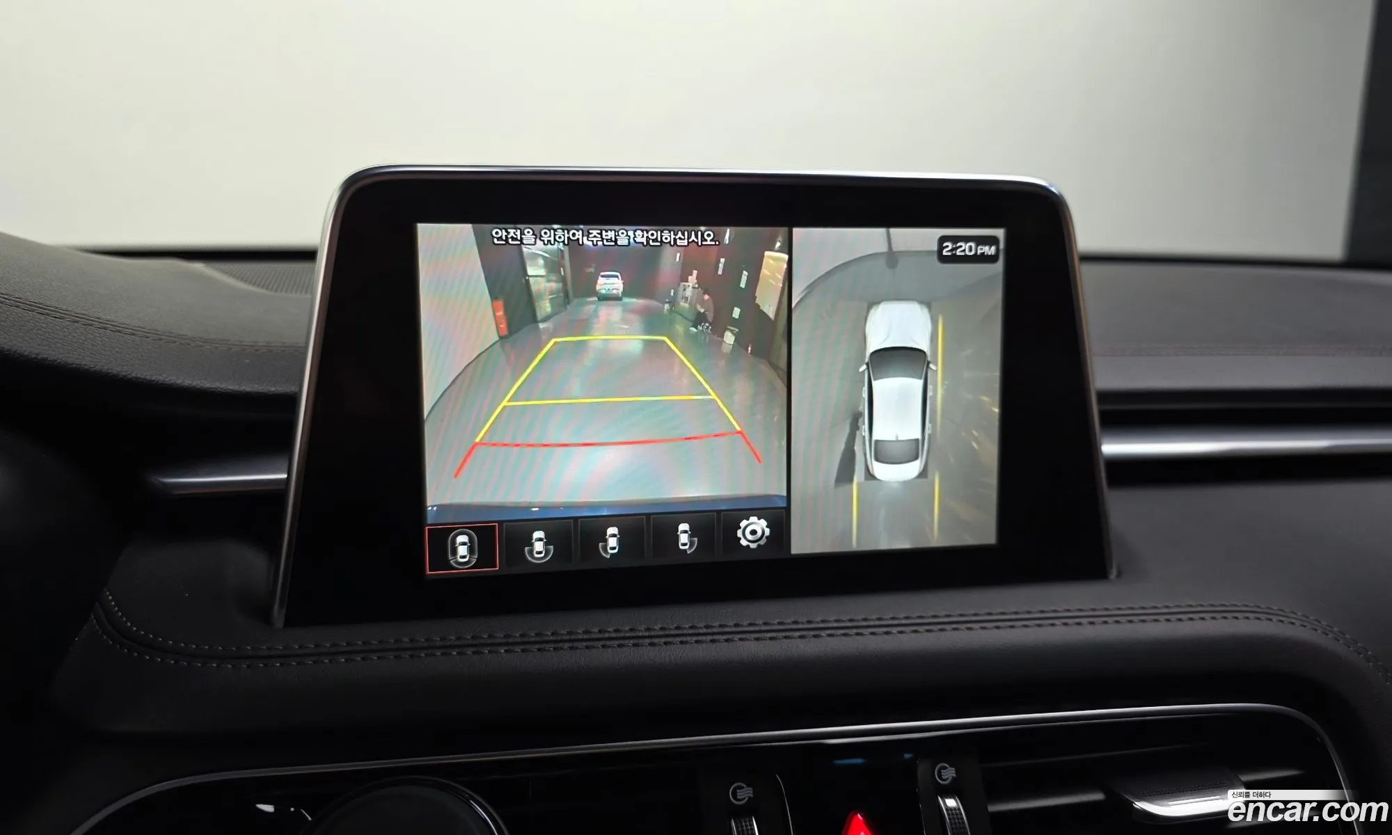Genesis G70 2018 KMTG341ADJU007585 — 18