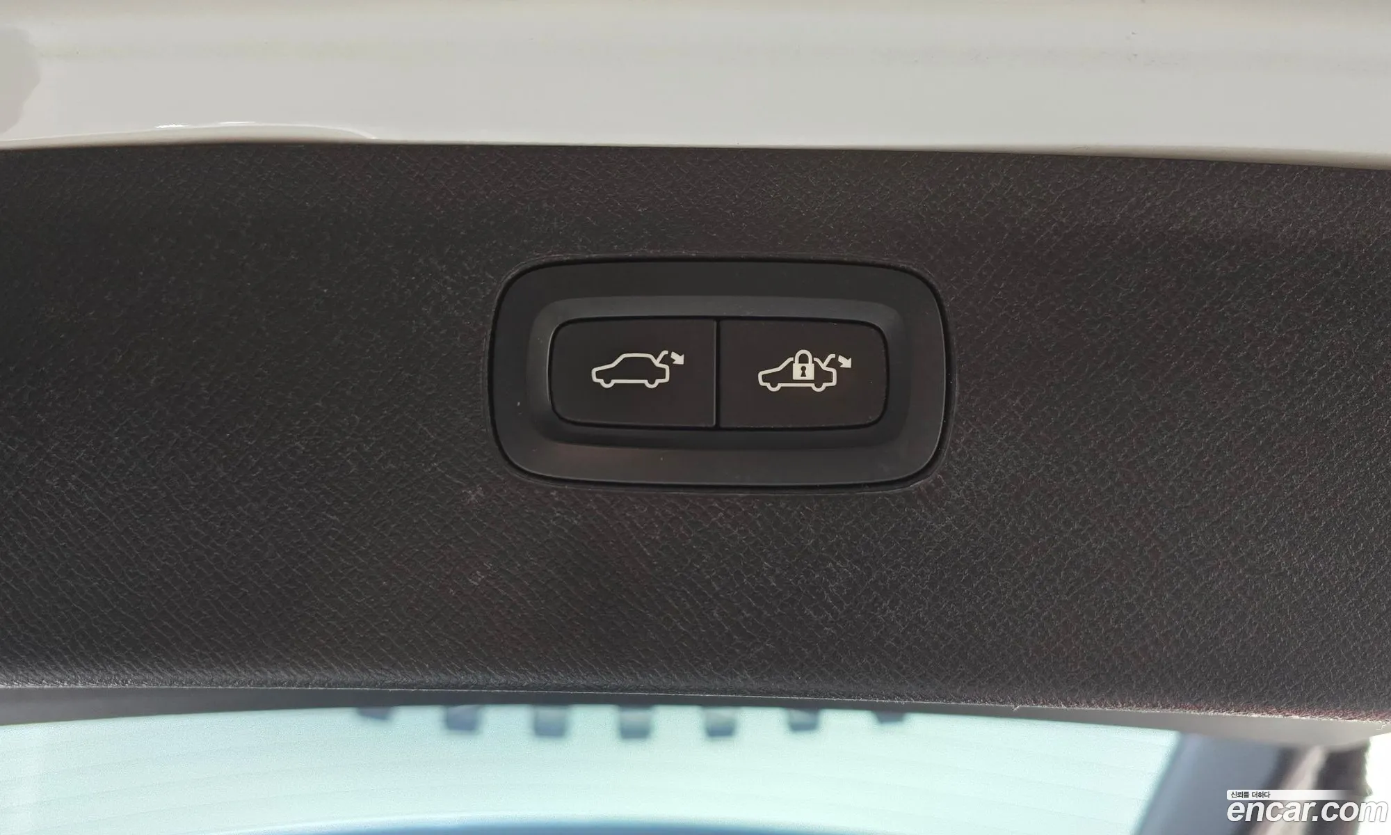 Volvo XC90 2017 YV1LF68ACJ1203806 — 22