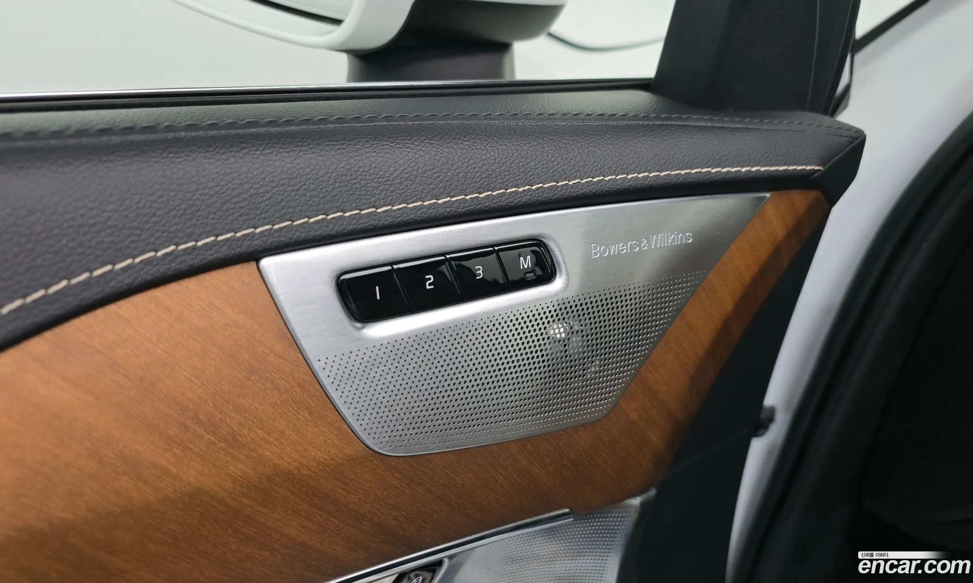 Volvo XC90 2017 YV1LF68ACJ1203806 — 21