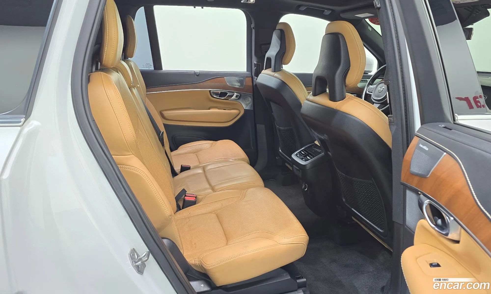 Volvo XC90 2017 YV1LF68ACJ1203806 — 35