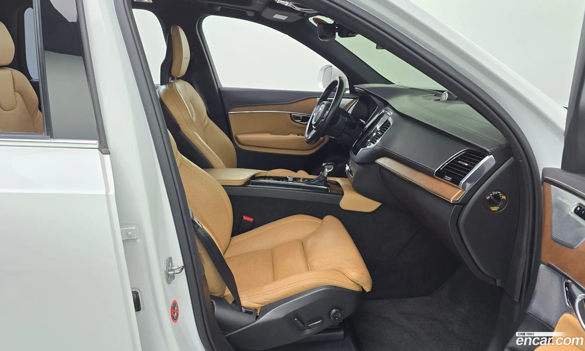 Volvo XC90 2017 YV1LF68ACJ1203806 — 3