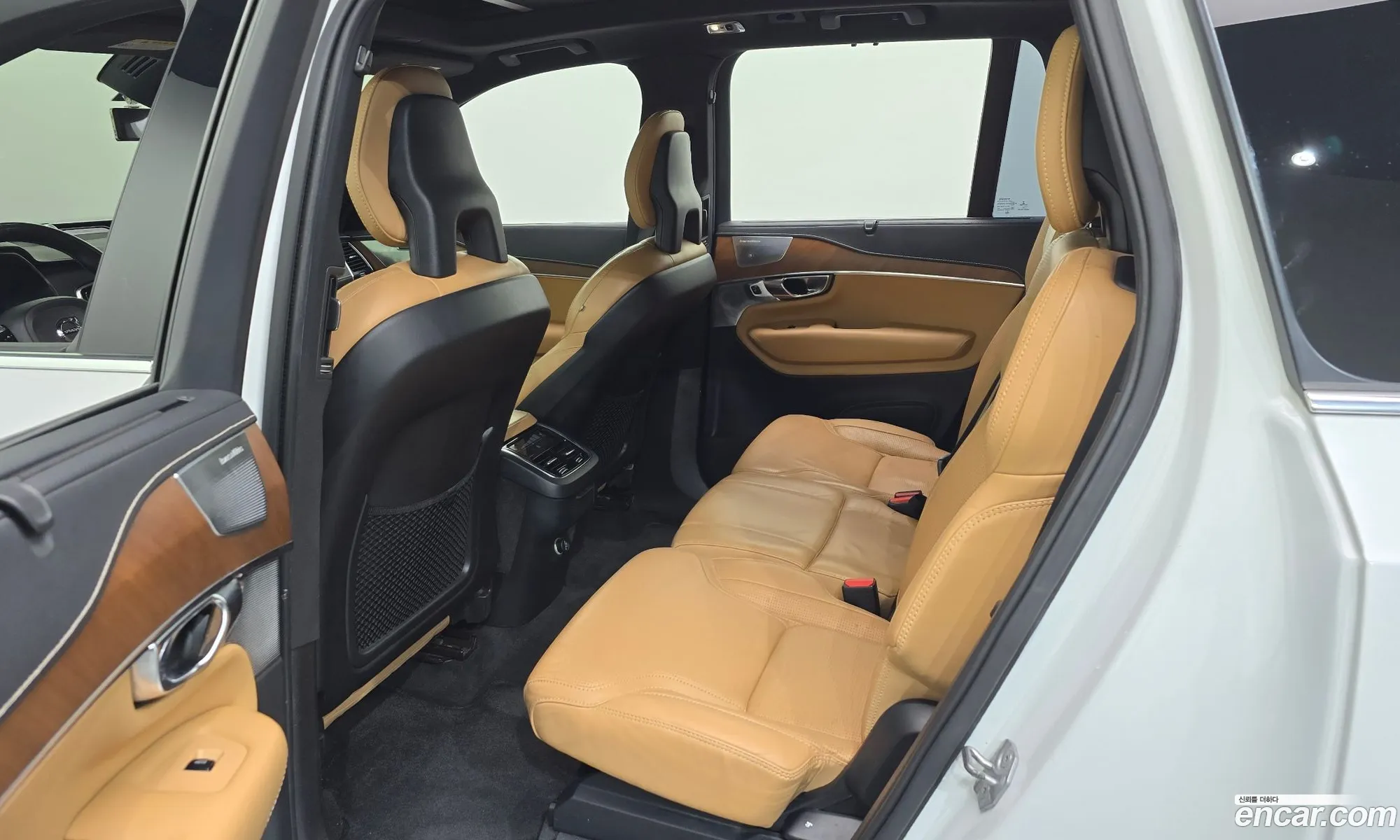 Volvo XC90 2017 YV1LF68ACJ1203806 — 2