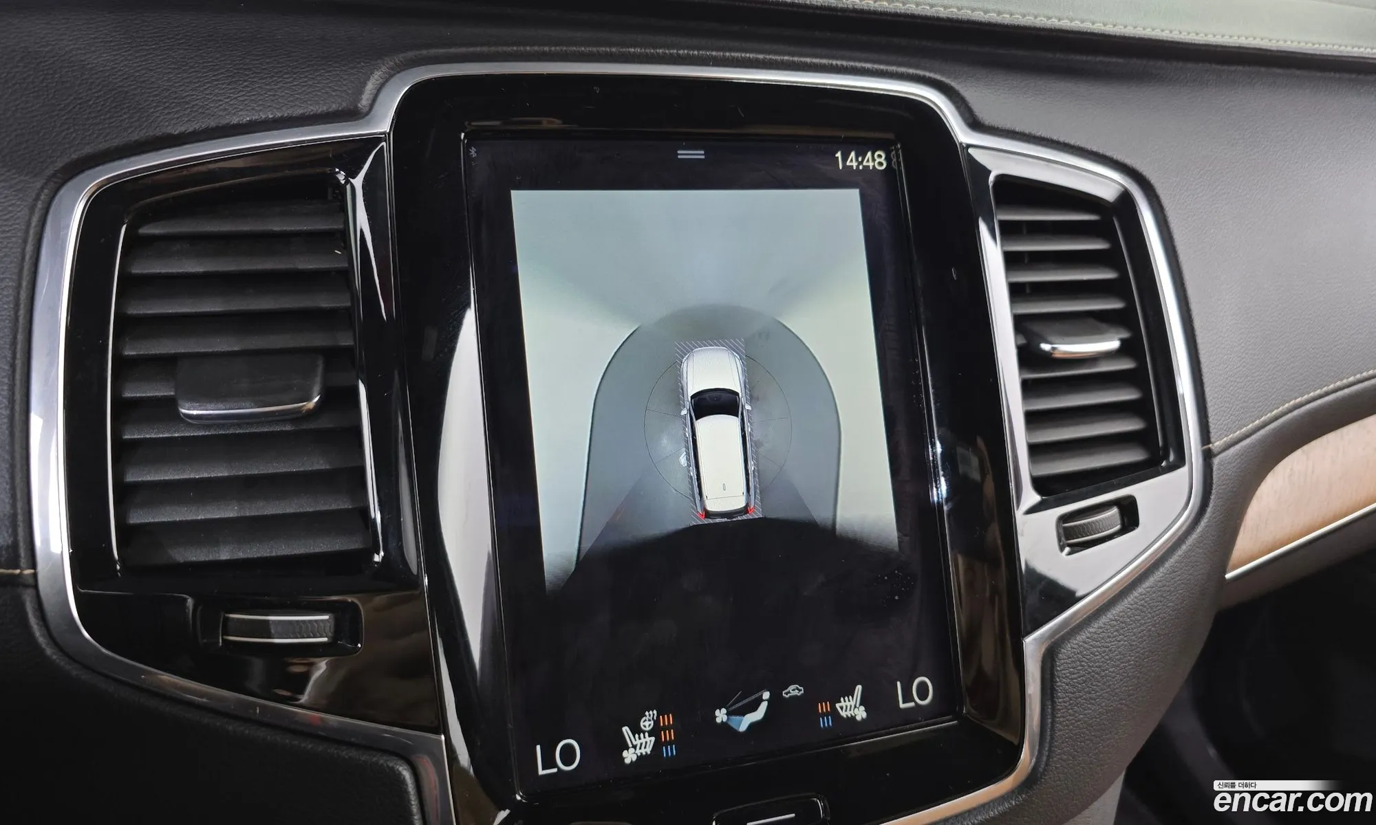 Volvo XC90 2017 YV1LF68ACJ1203806 — 6
