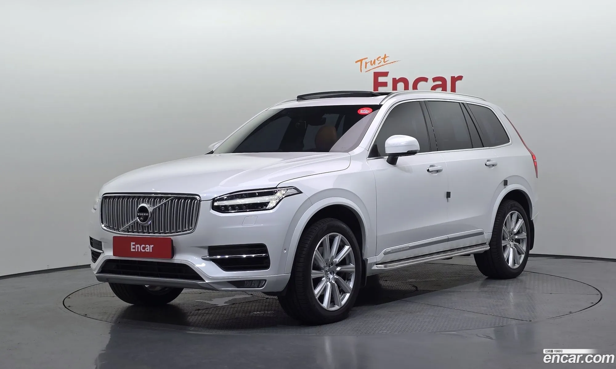 Volvo XC90 2017 YV1LF68ACJ1203806 — 24