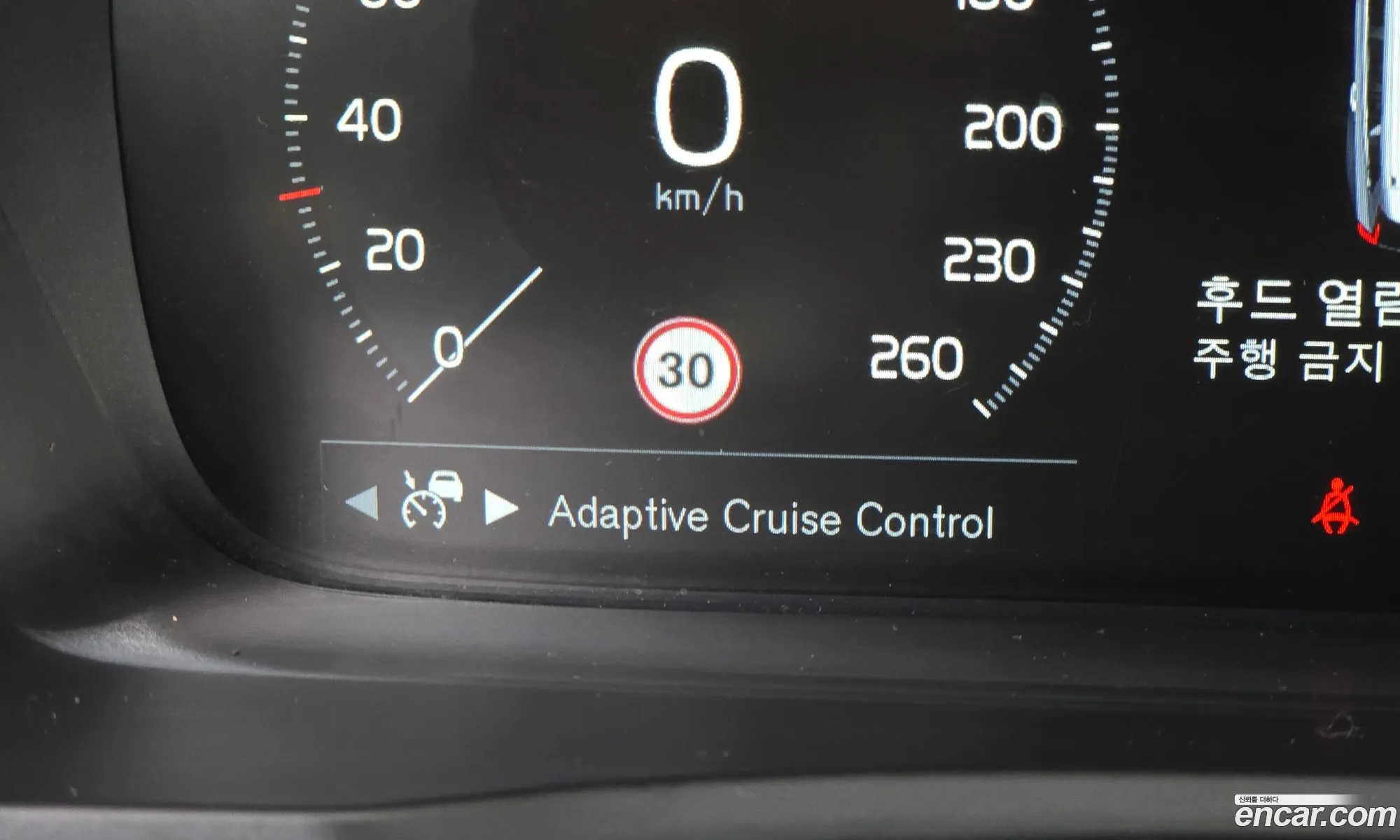 Volvo XC90 2017 YV1LF68ACJ1203806 — 16