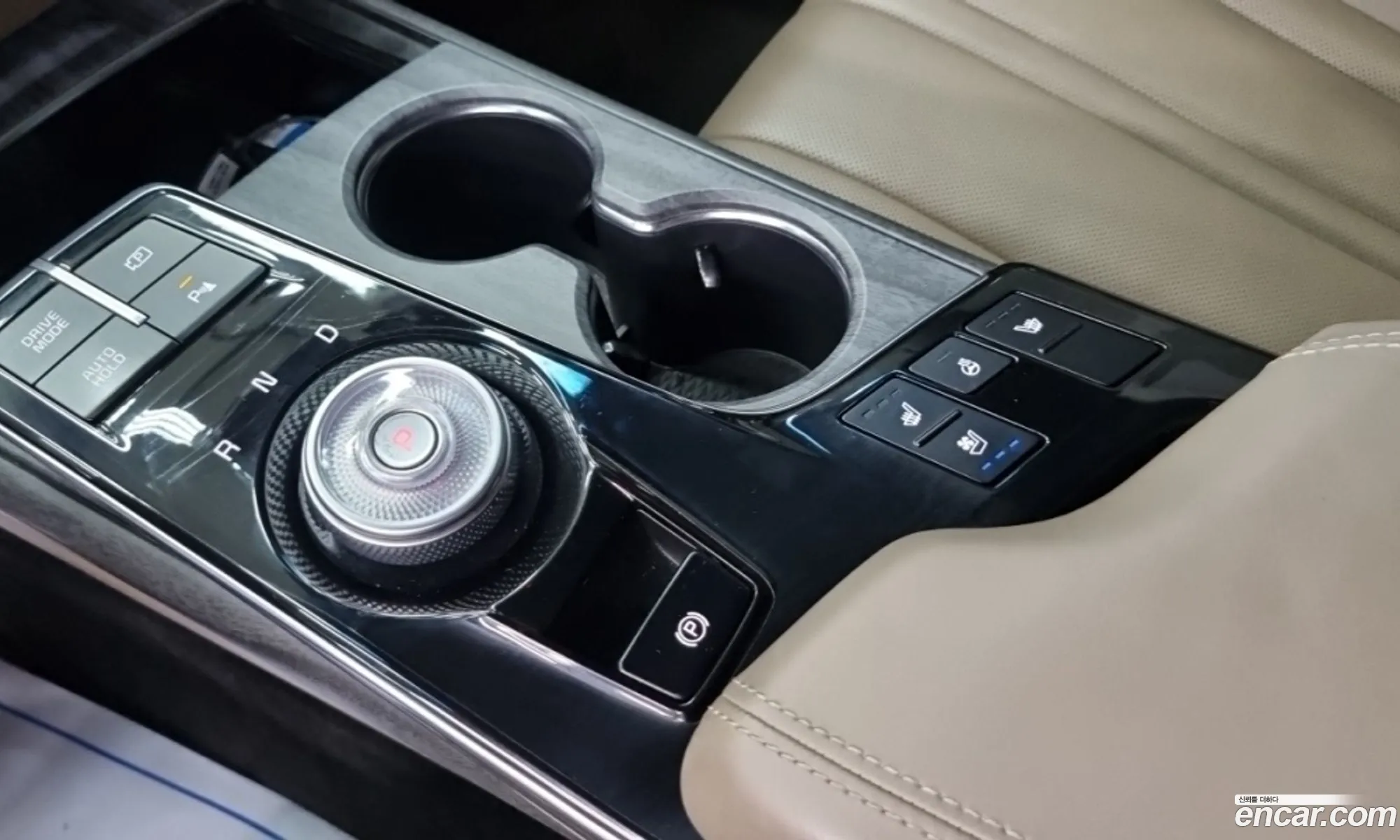 Kia K8 Hybrid 2023 — 16