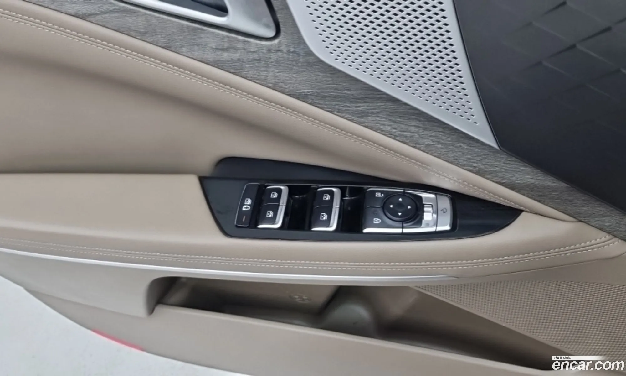 Kia K8 Hybrid 2023 — 19