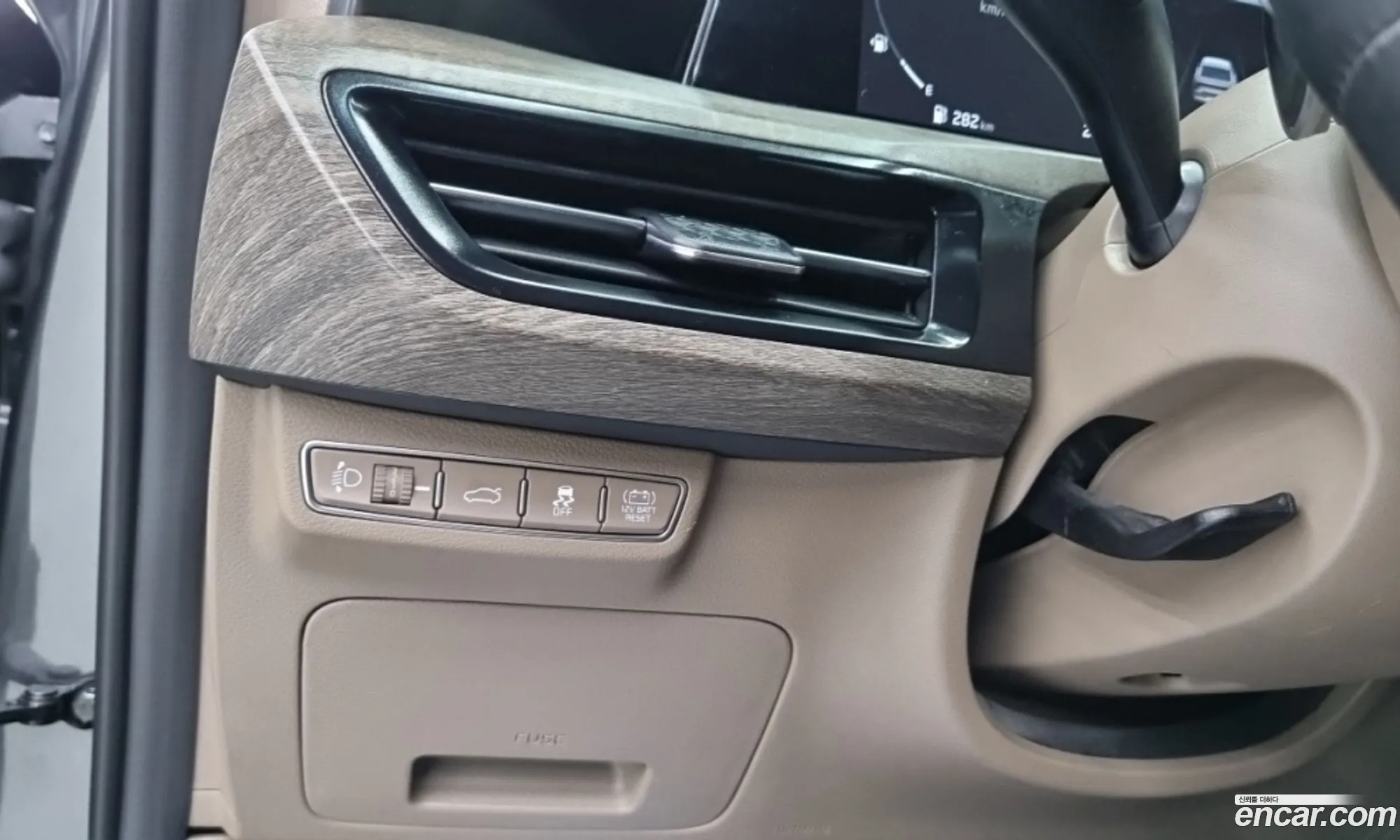 Kia K8 Hybrid 2023 — 14