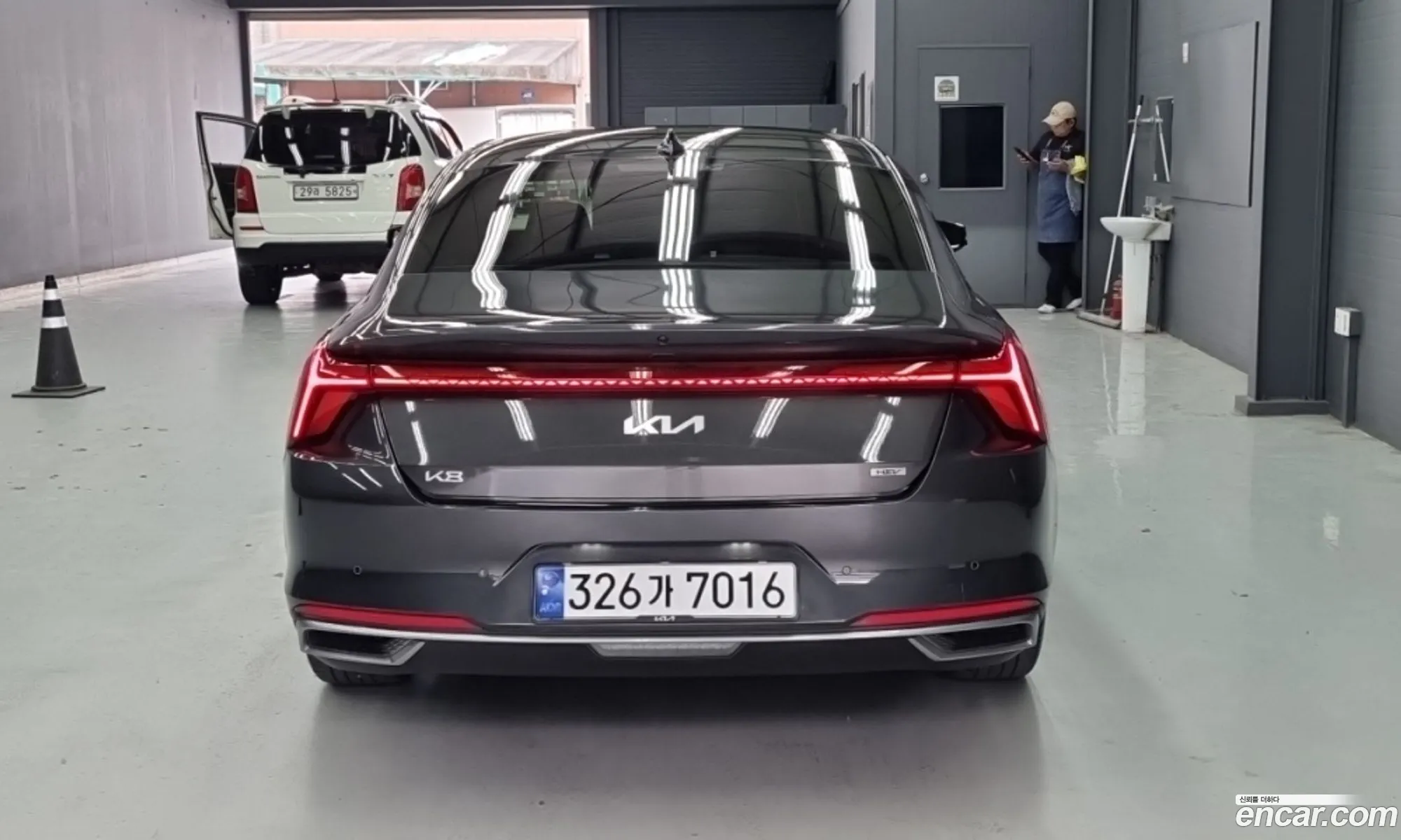 Kia K8 Hybrid