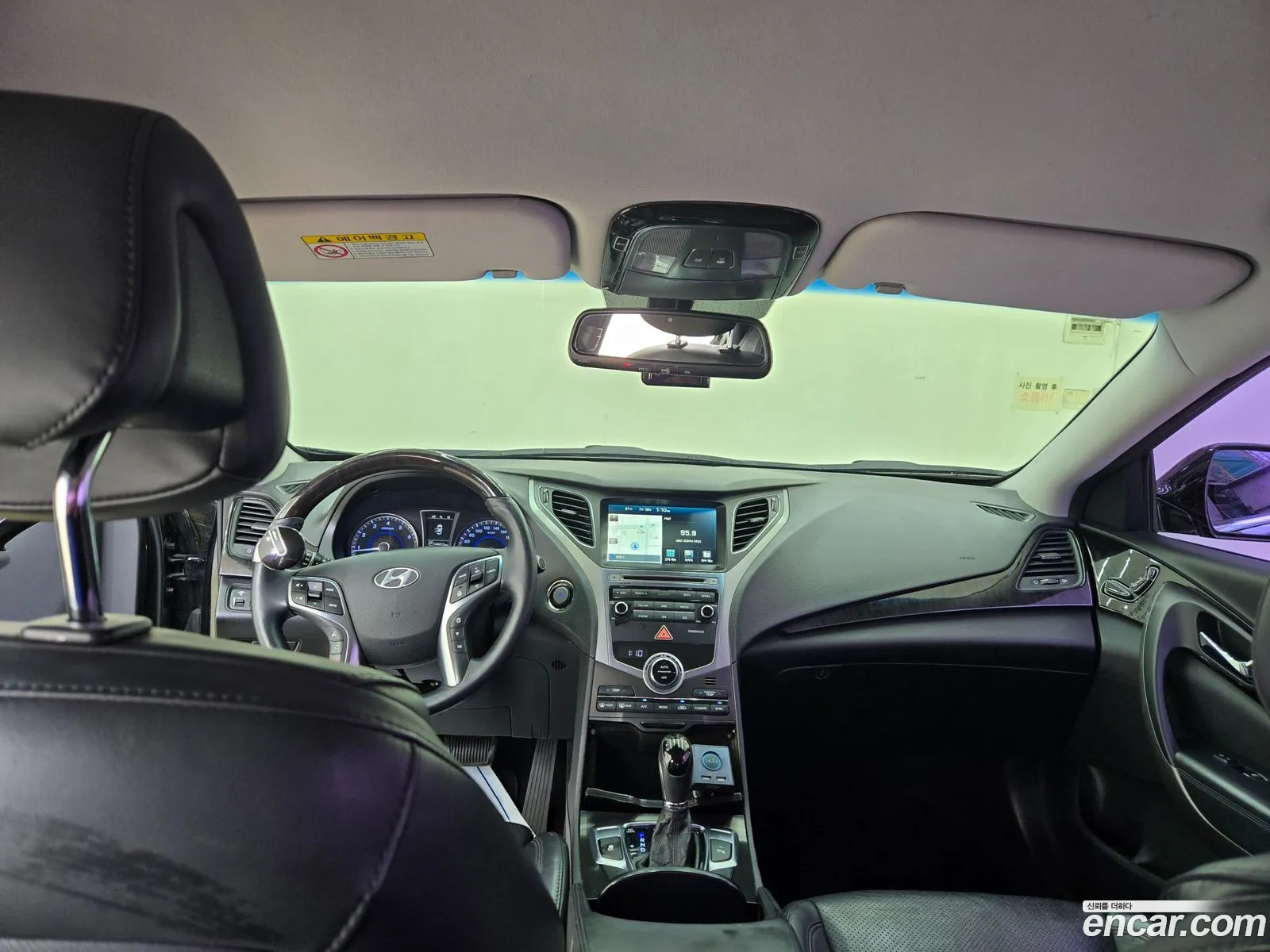 Hyundai Grandeur HG 2014 — 19