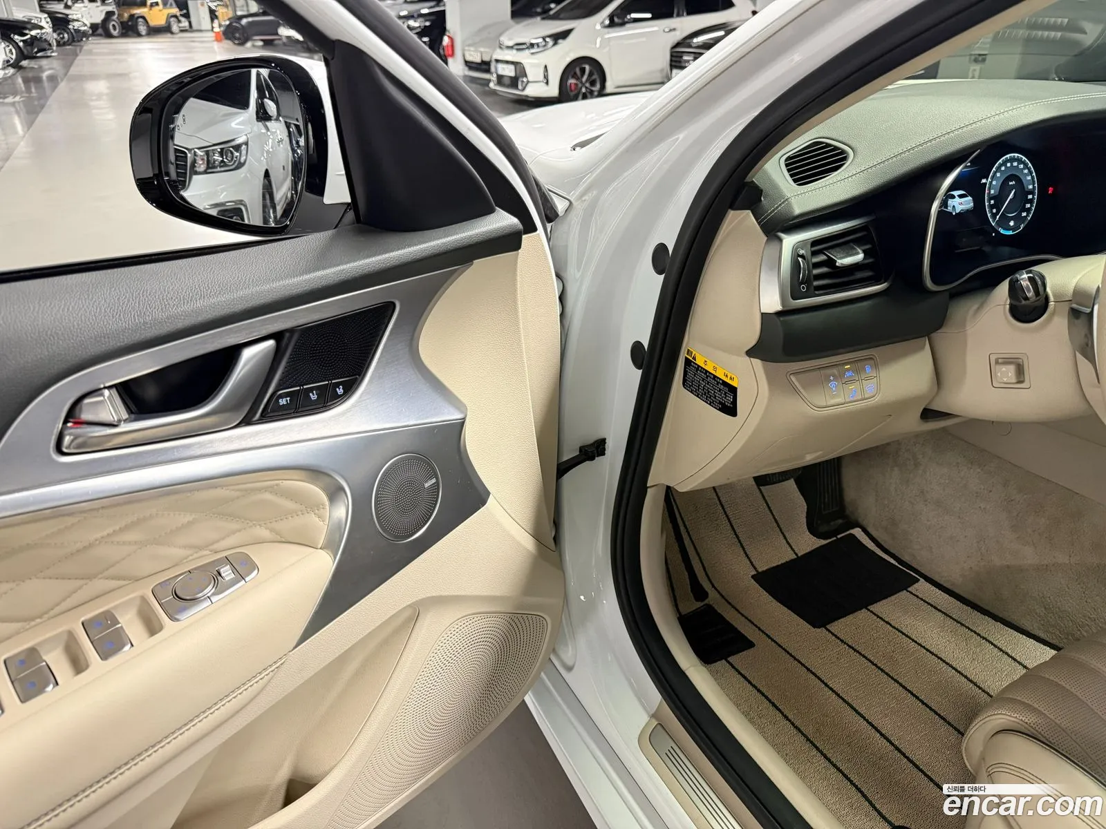 Genesis G70 2020 — 13