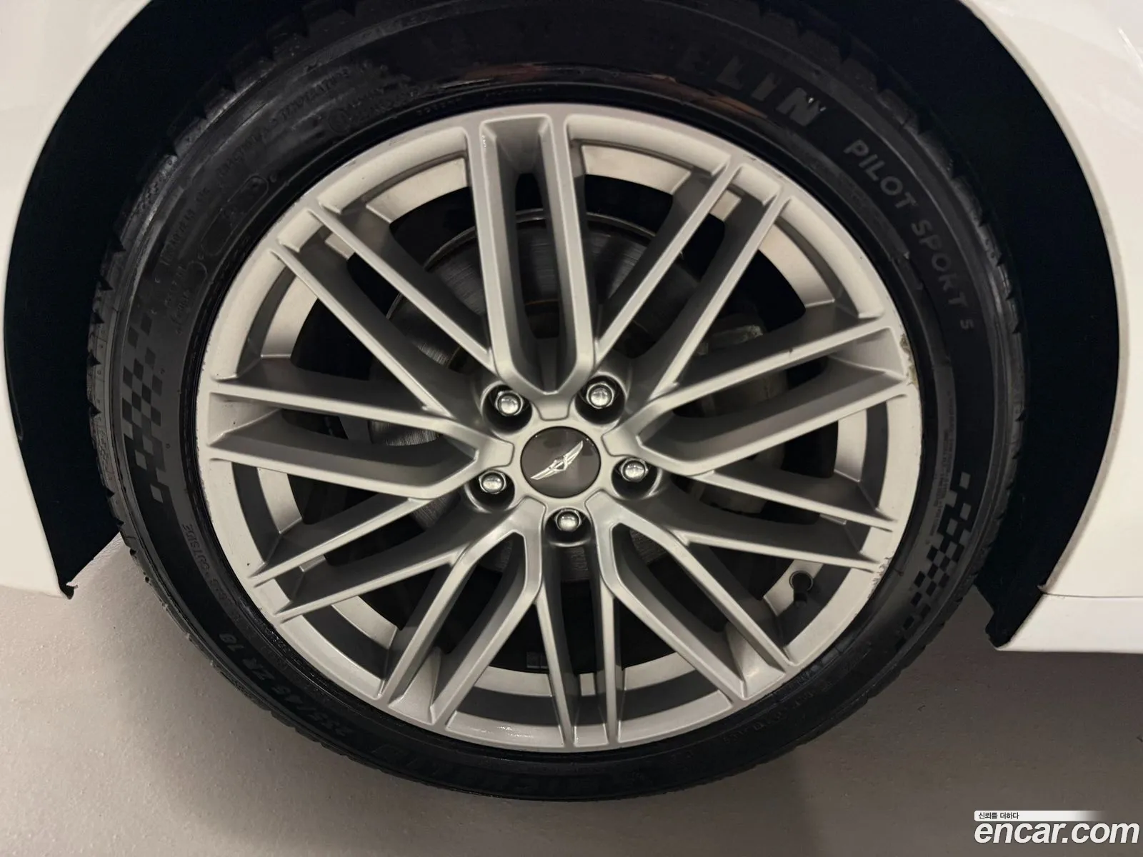 Genesis G70 2020 — 8
