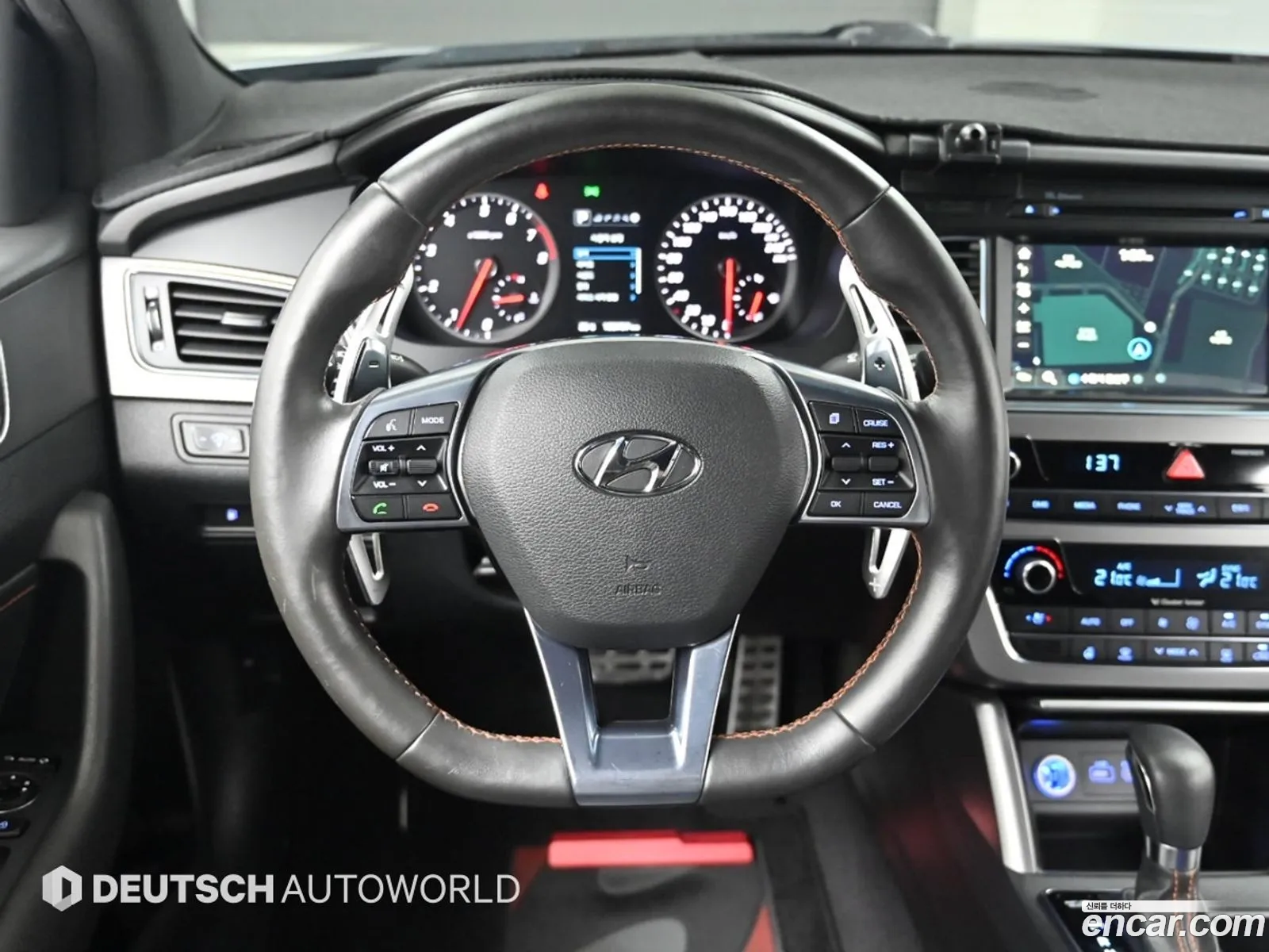 Hyundai LF Sonata 2016 — 12