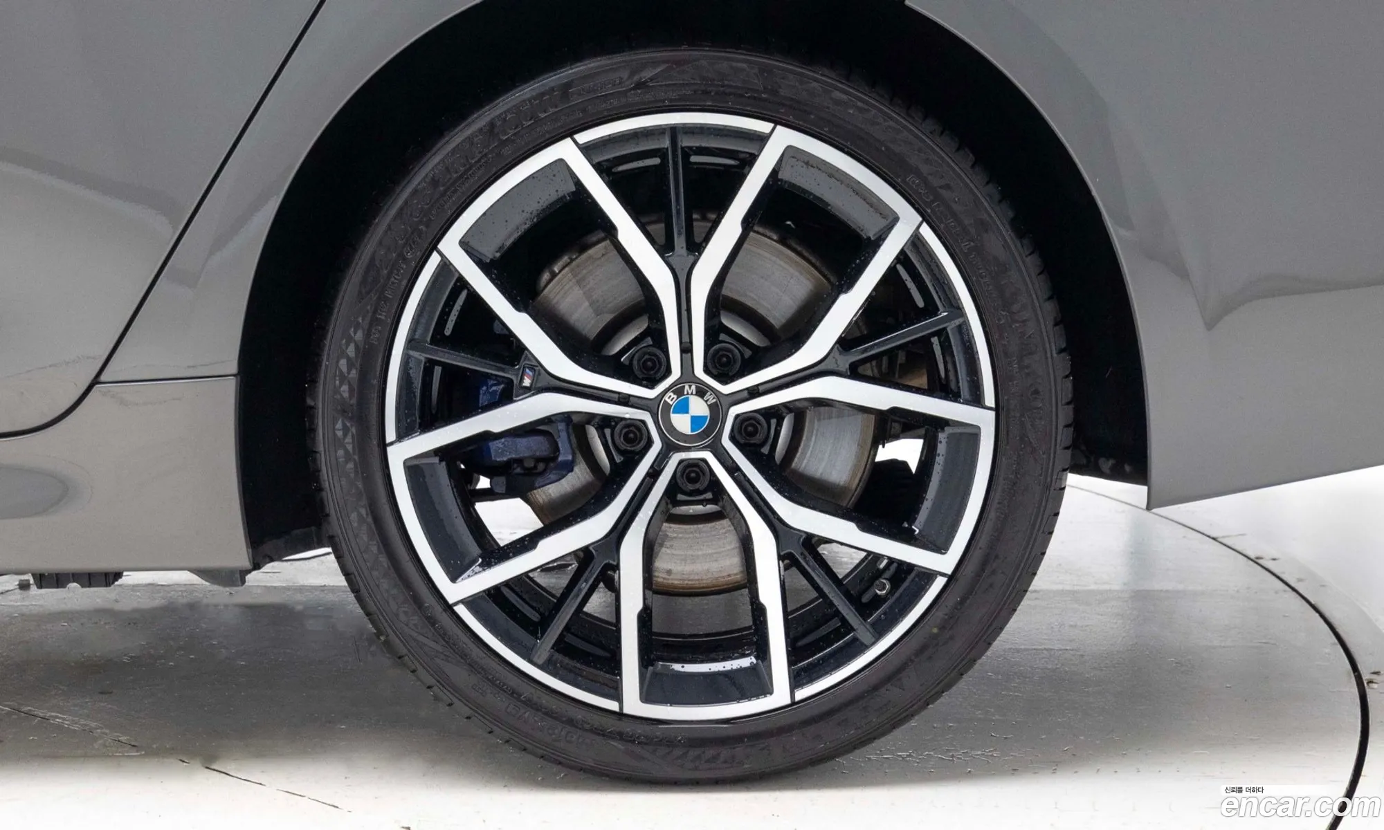 BMW 5 Series 2021 — 2