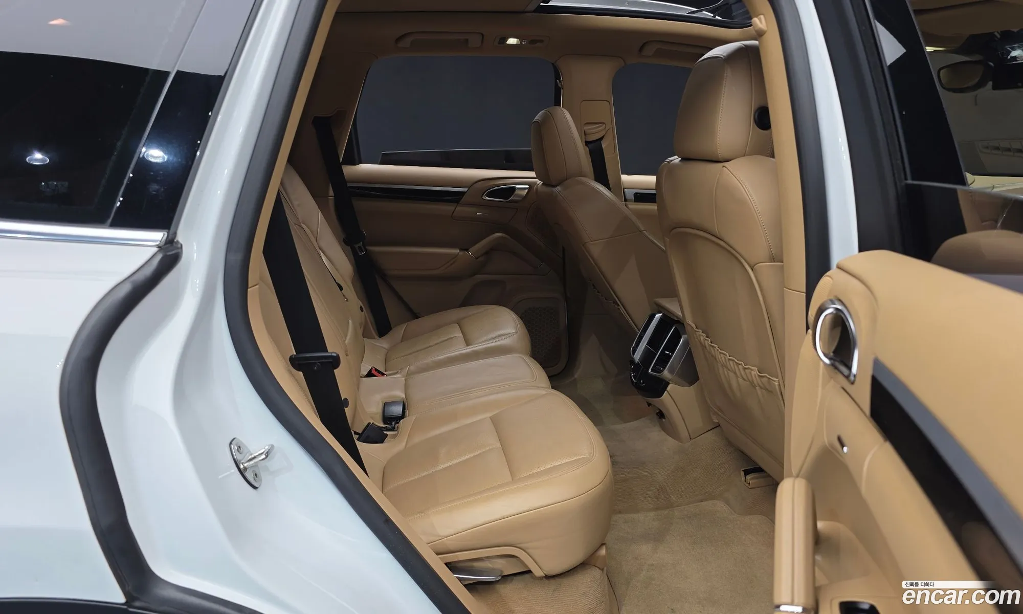 Porsche Cayenne 2013 WP1AF2927ELA36114 — 2