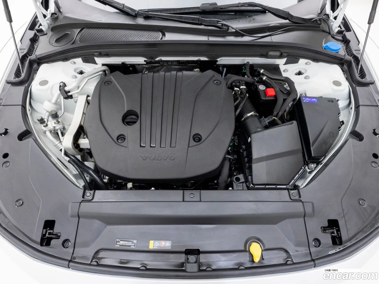 Volvo S90 2025 — 2