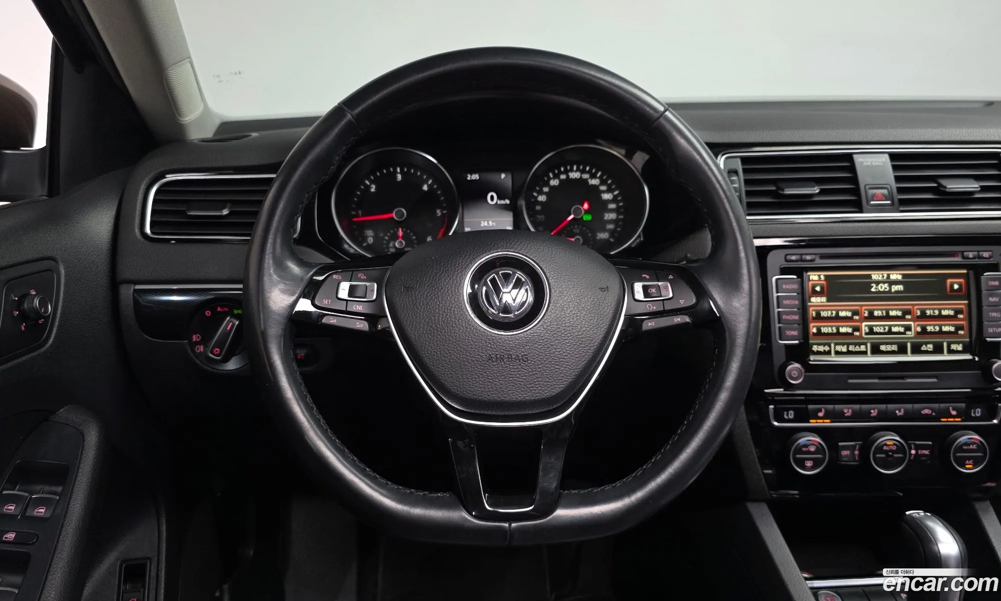 Volkswagen Jetta 2015 — 2