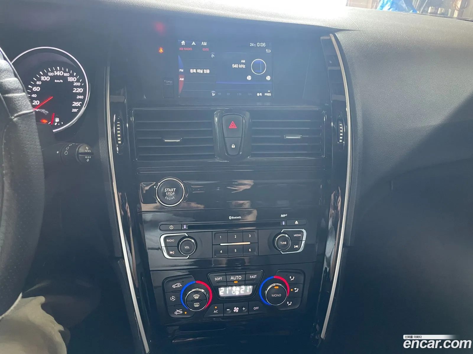 Renault Korea (Samsung) SM7 Nova 2015 — 9
