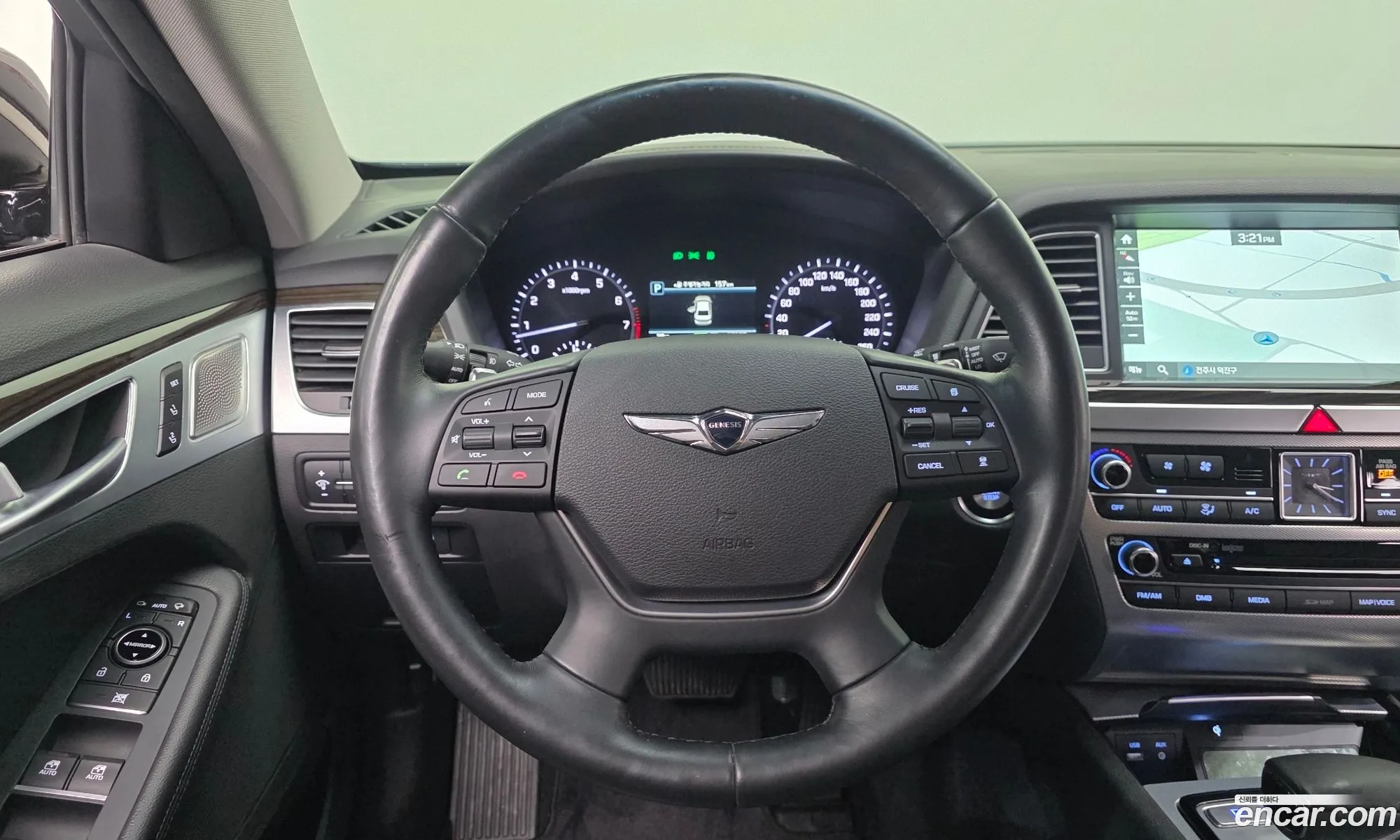 Genesis G80 2017 KMHGM41DDHU232634 — 32