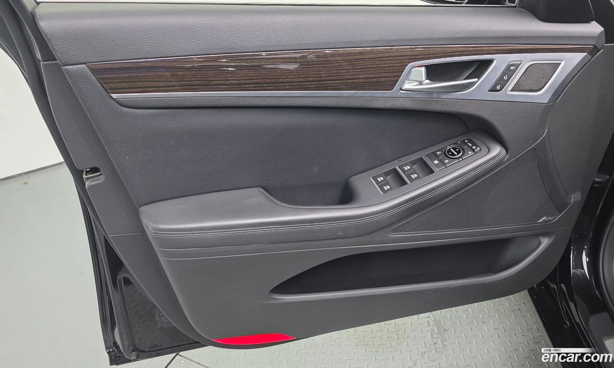 Genesis G80 2017 KMHGM41DDHU232634 — 11