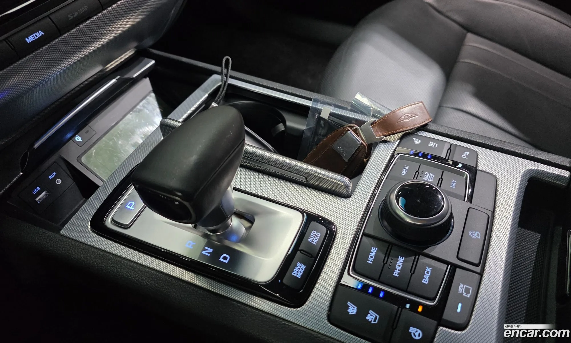 Genesis G80 2017 KMHGM41DDHU232634 — 6