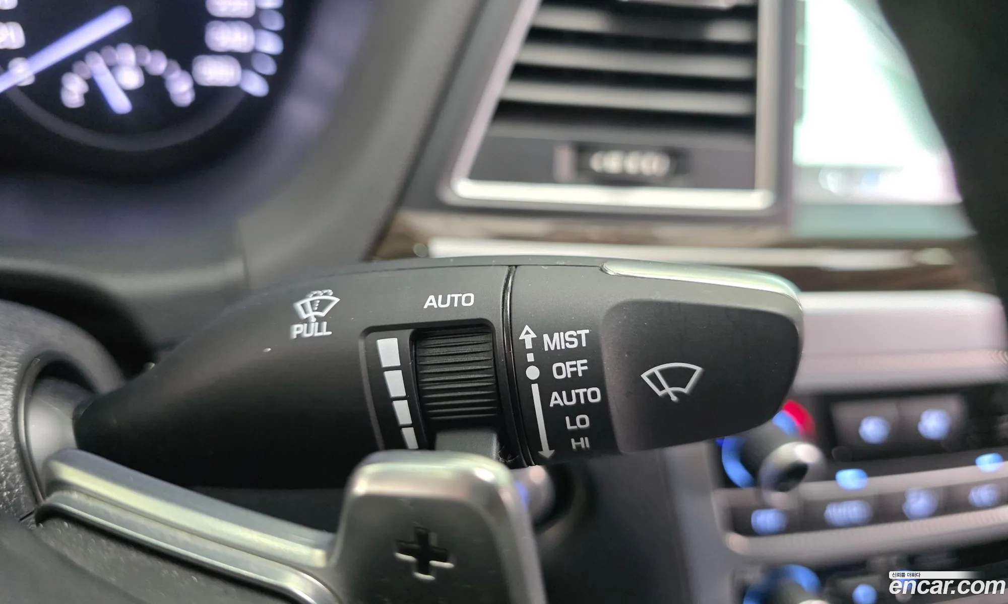 Genesis G80 2017 KMHGM41DDHU232634 — 23