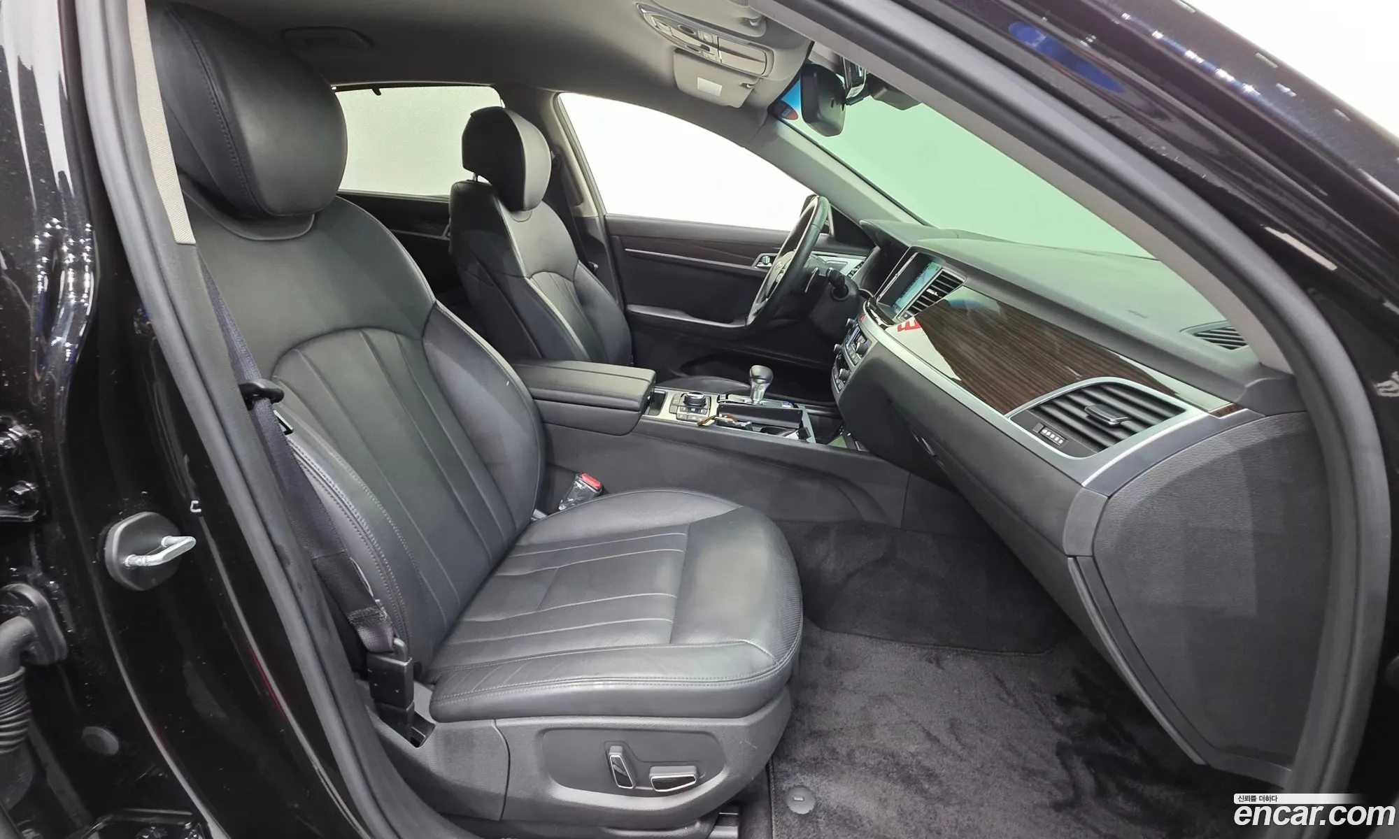 Genesis G80 2017 KMHGM41DDHU232634 — 8