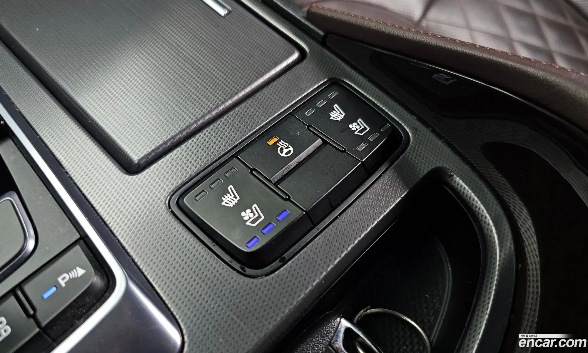 Hyundai Aslan 2015 — 2