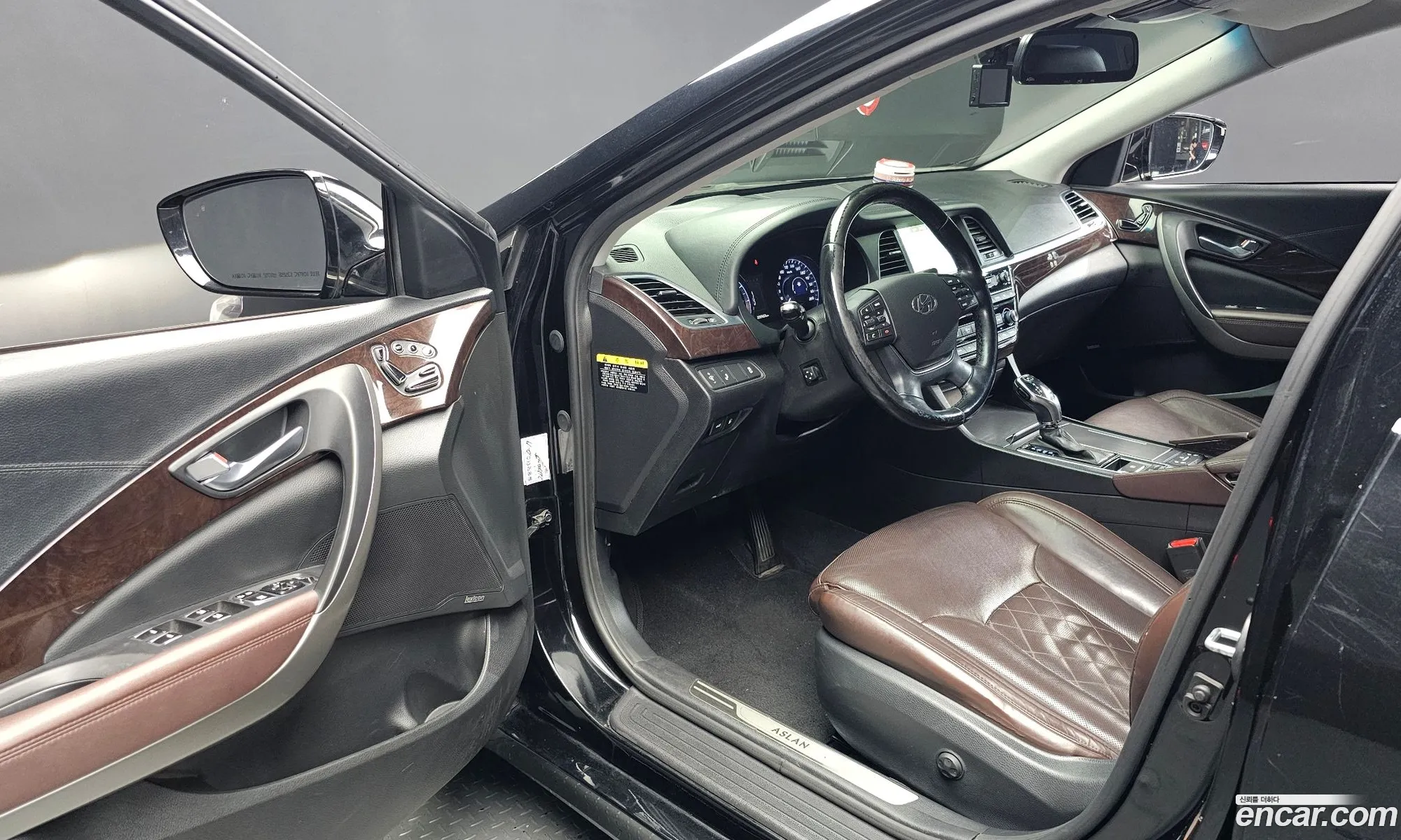Hyundai Aslan 2015 — 19