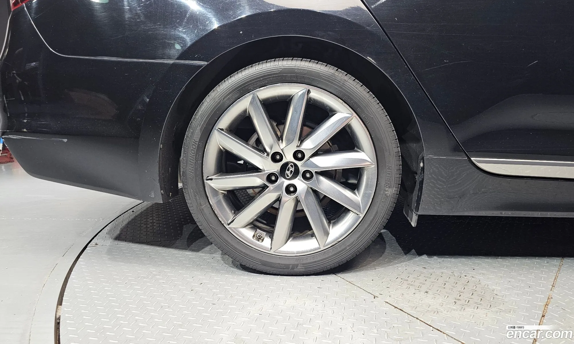 Hyundai Aslan 2015 — 6