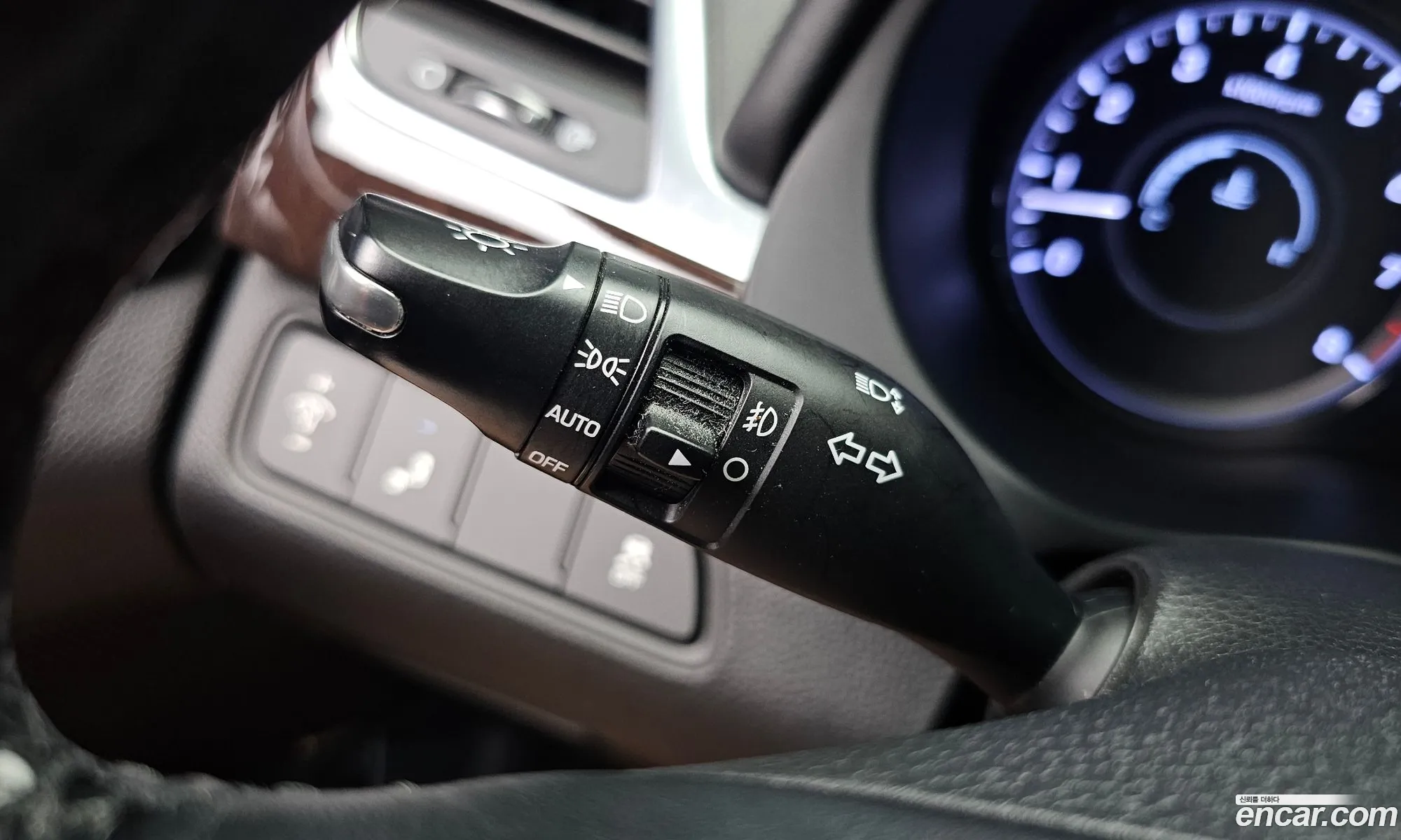 Hyundai Aslan 2015 — 13