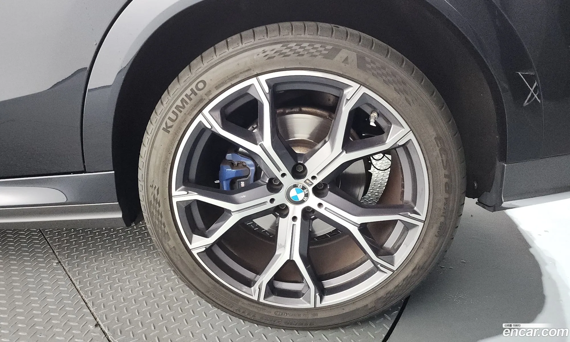 BMW X6 2022 WBACY610111111111 — 32