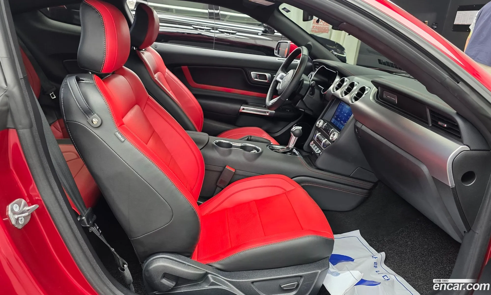 Ford Mustang 2023 — 10