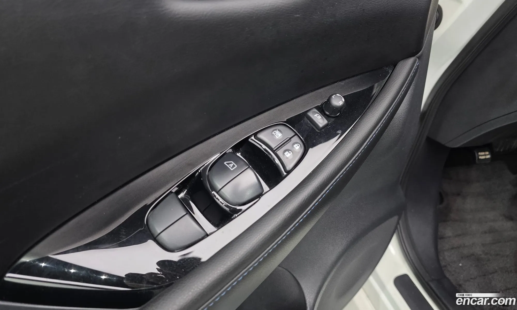 Nissan Leaf 2019 1N4AZ1CP4KC307493 — 4